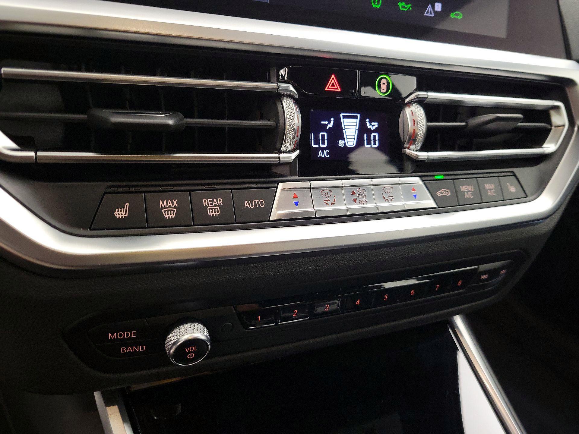 Thumbnail: 2019 BMW 3 Series - 17