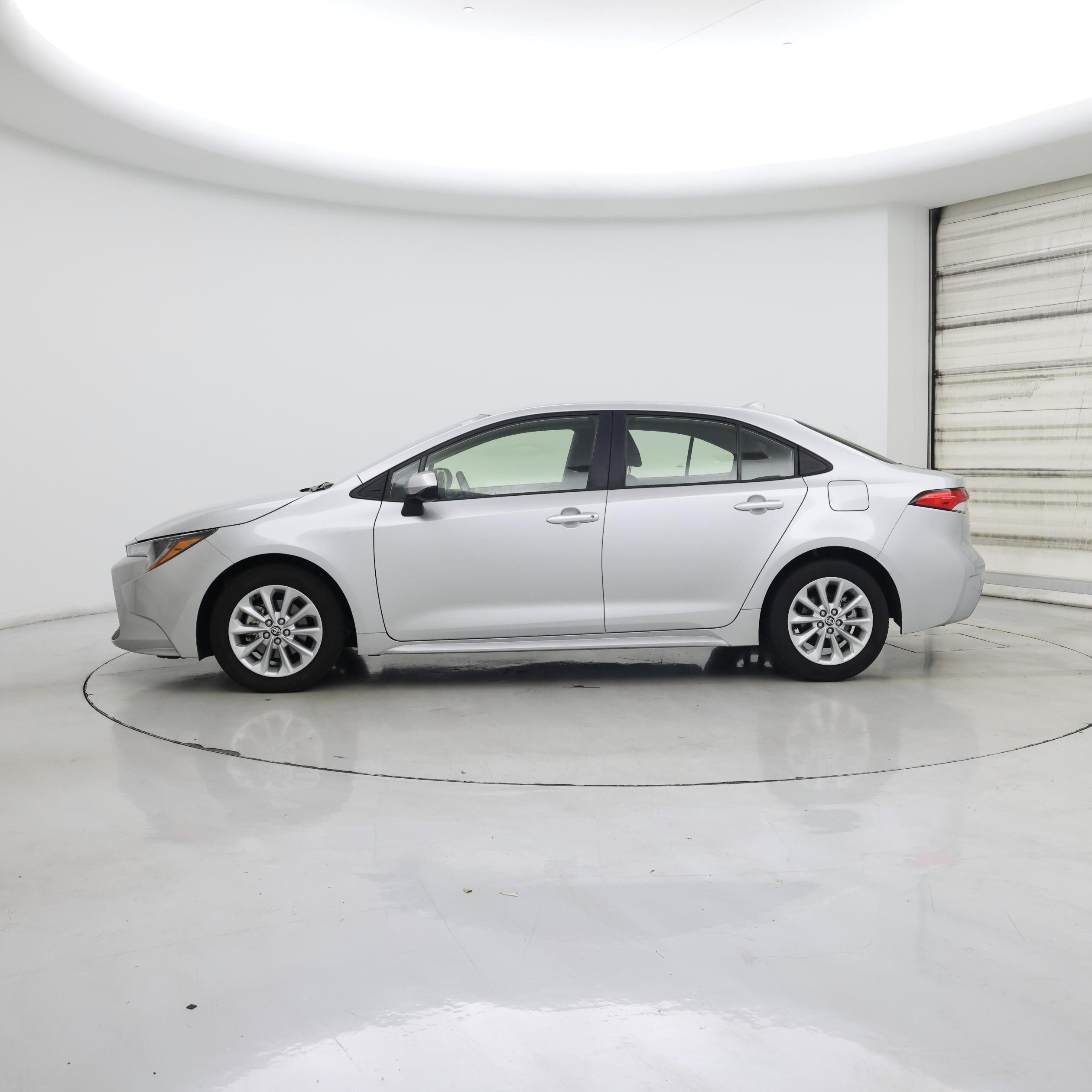 Thumbnail: 2022 Toyota Corolla - 3