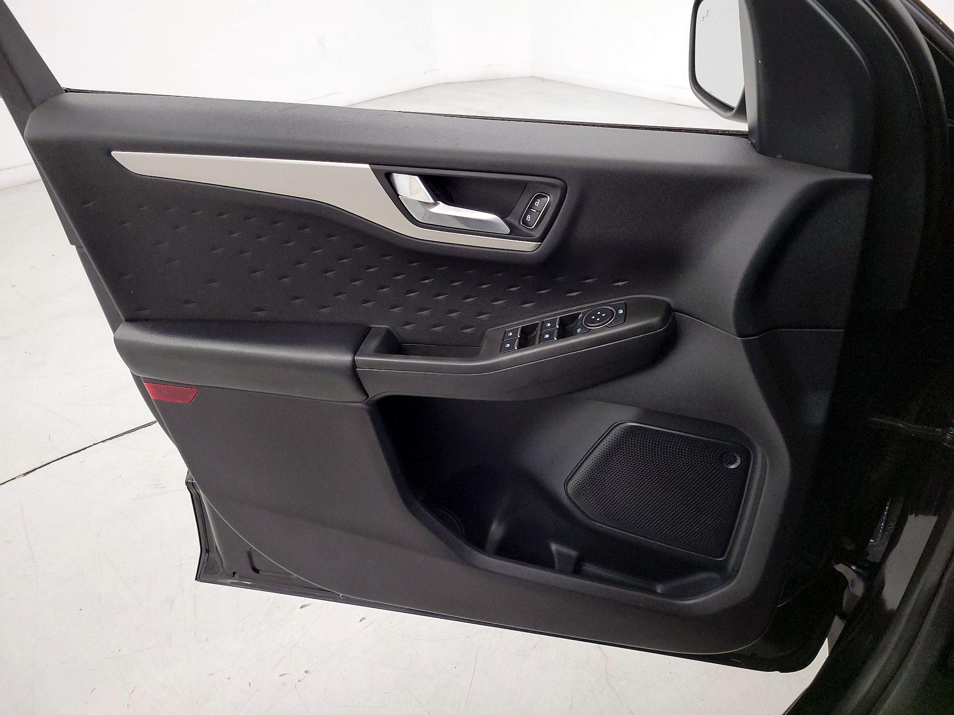 Thumbnail: 2020 Ford Escape - 12