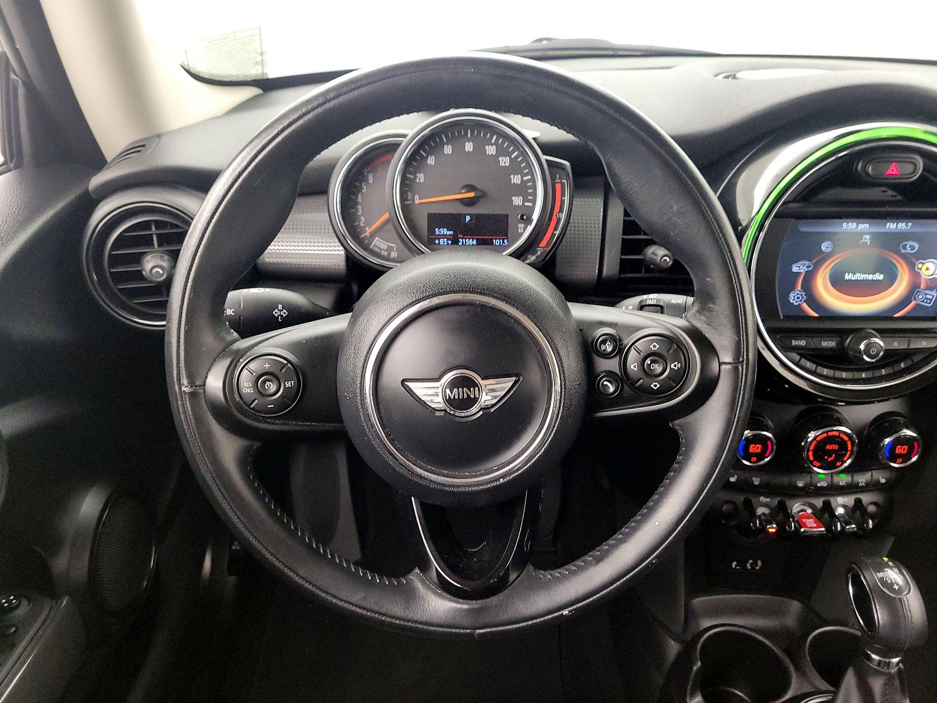 Thumbnail: 2018 MINI Cooper Hardtop - 10