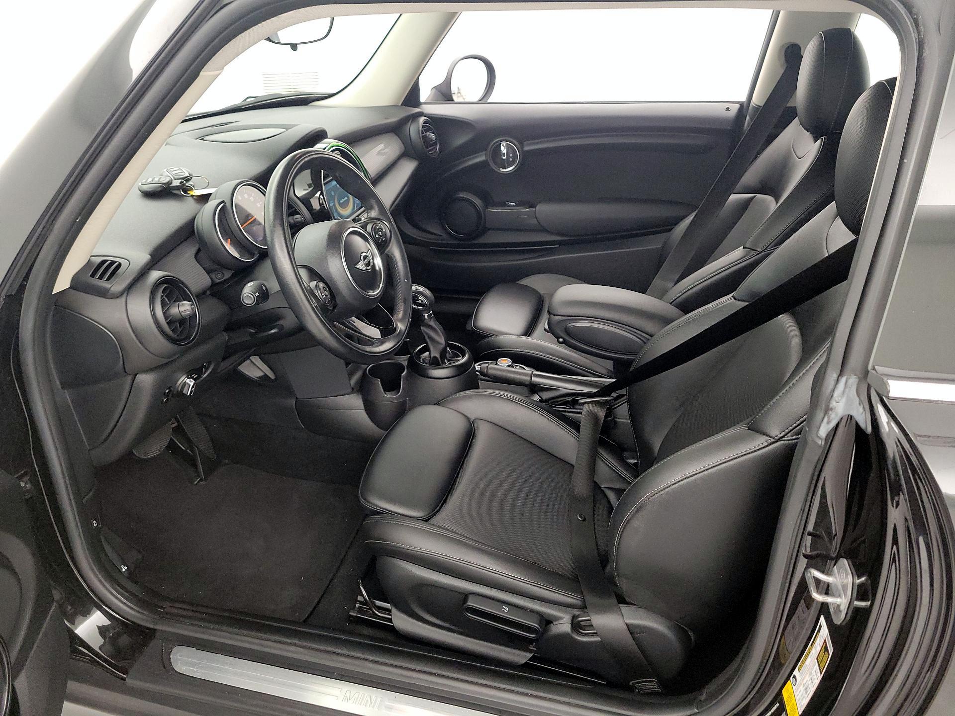 Thumbnail: 2018 MINI Cooper Hardtop - 11