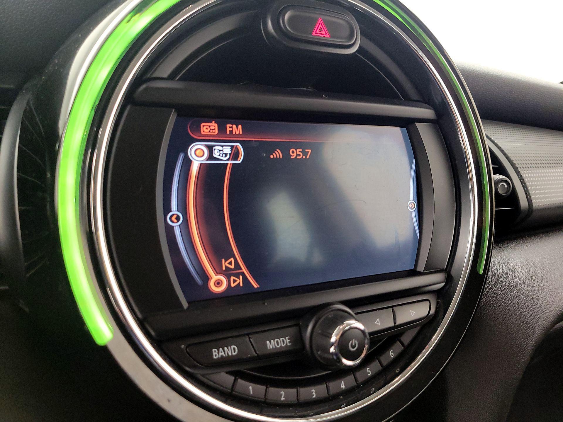 Thumbnail: 2018 MINI Cooper Hardtop - 15