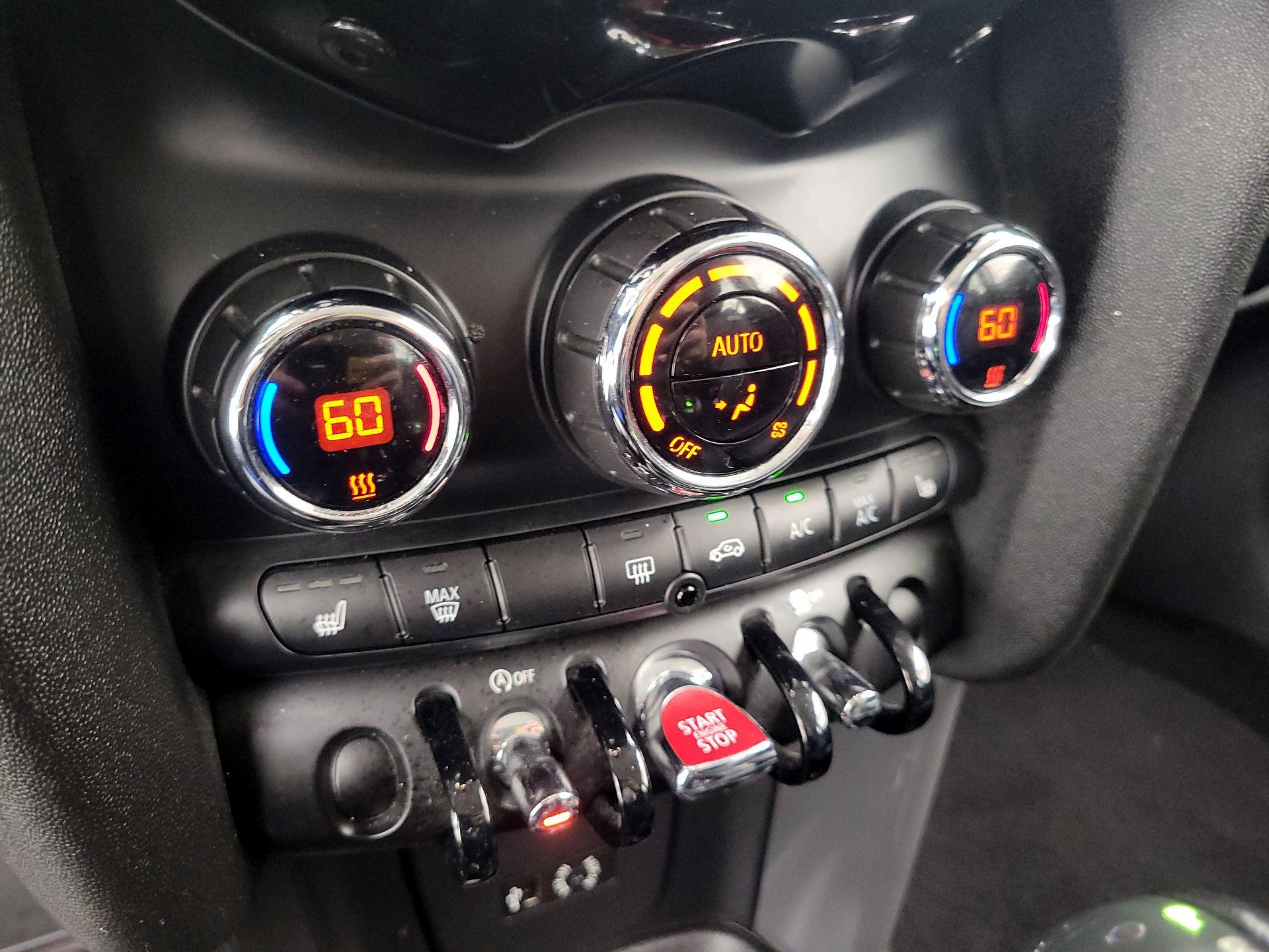 Thumbnail: 2018 MINI Cooper Hardtop - 16