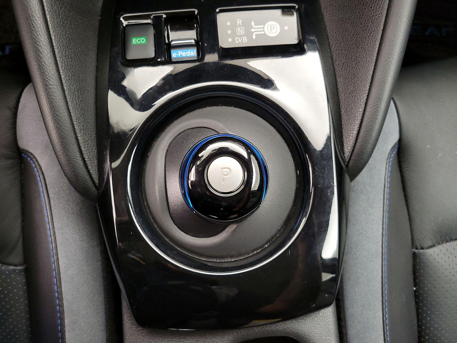 Thumbnail: 2021 Nissan Leaf - 16