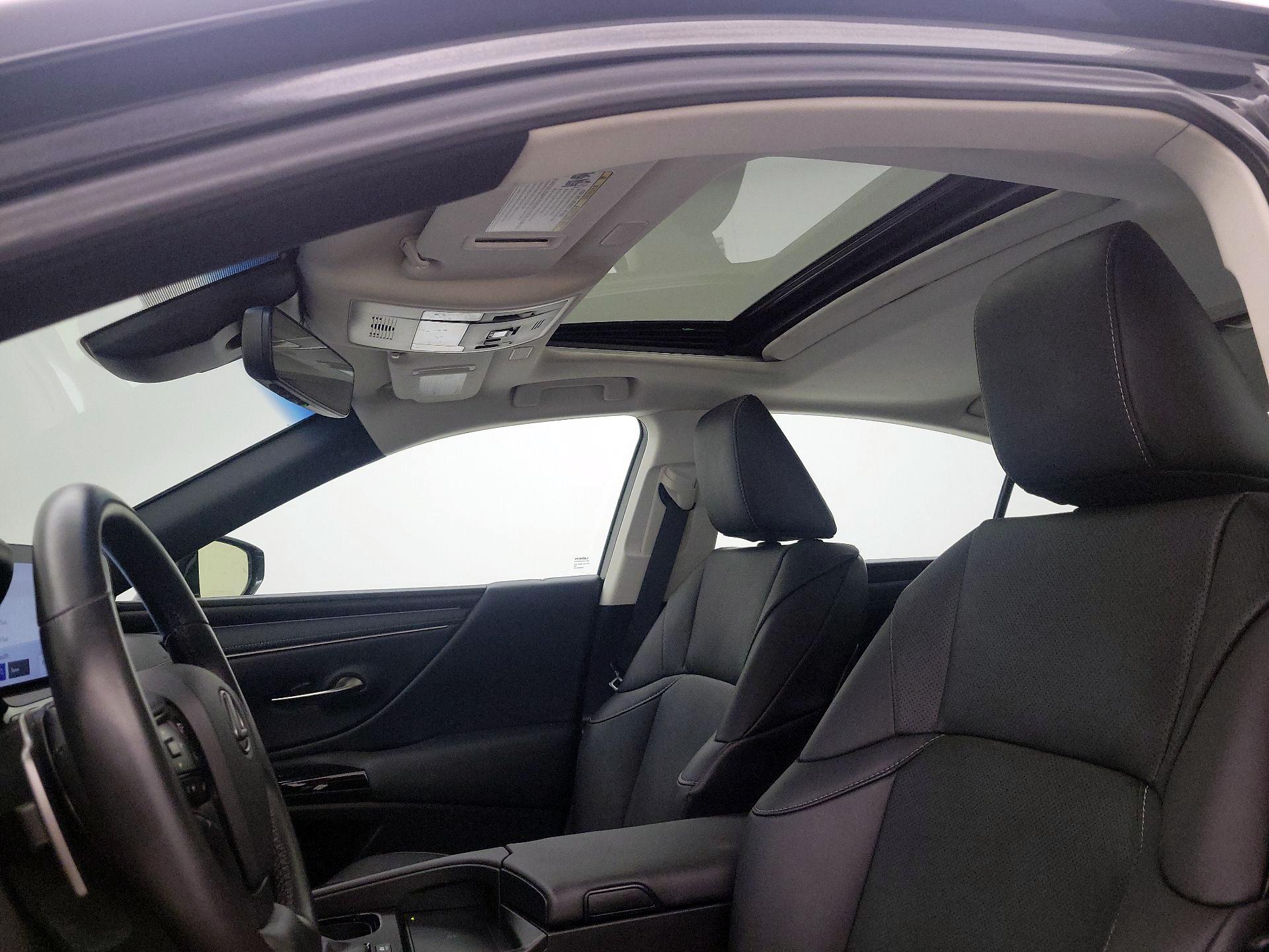 Thumbnail: 2023 Lexus ES - 19