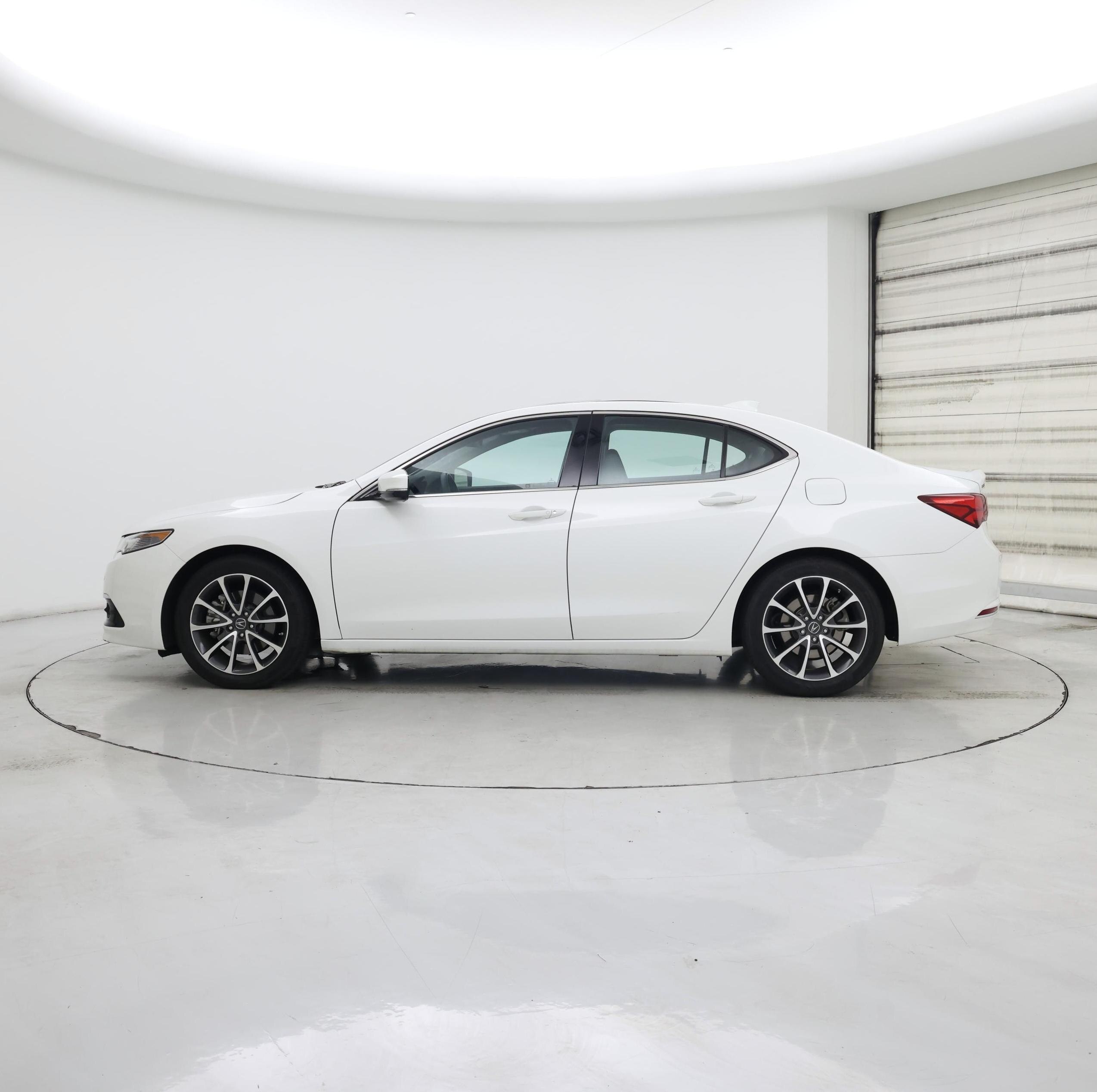 Thumbnail: 2016 Acura TLX - 3