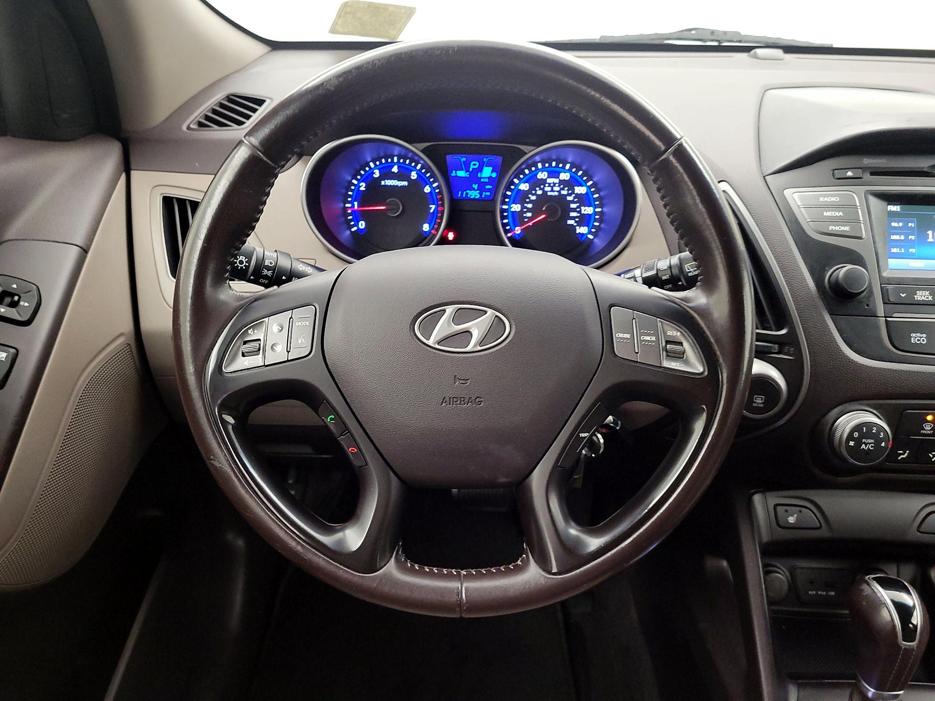 Thumbnail: 2014 Hyundai Tucson - 10