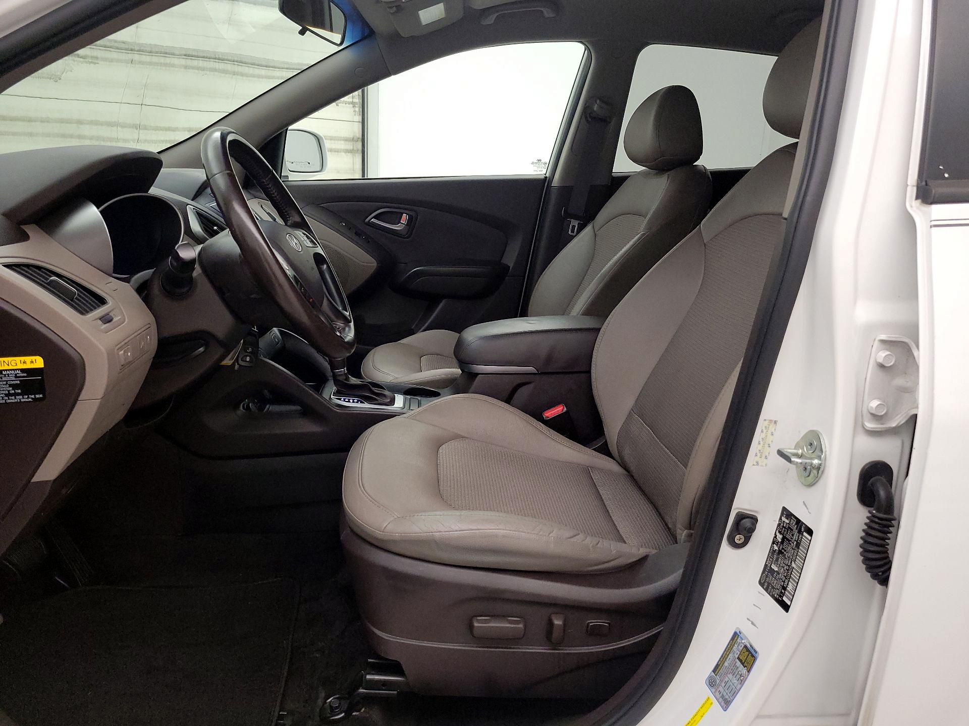 Thumbnail: 2014 Hyundai Tucson - 11