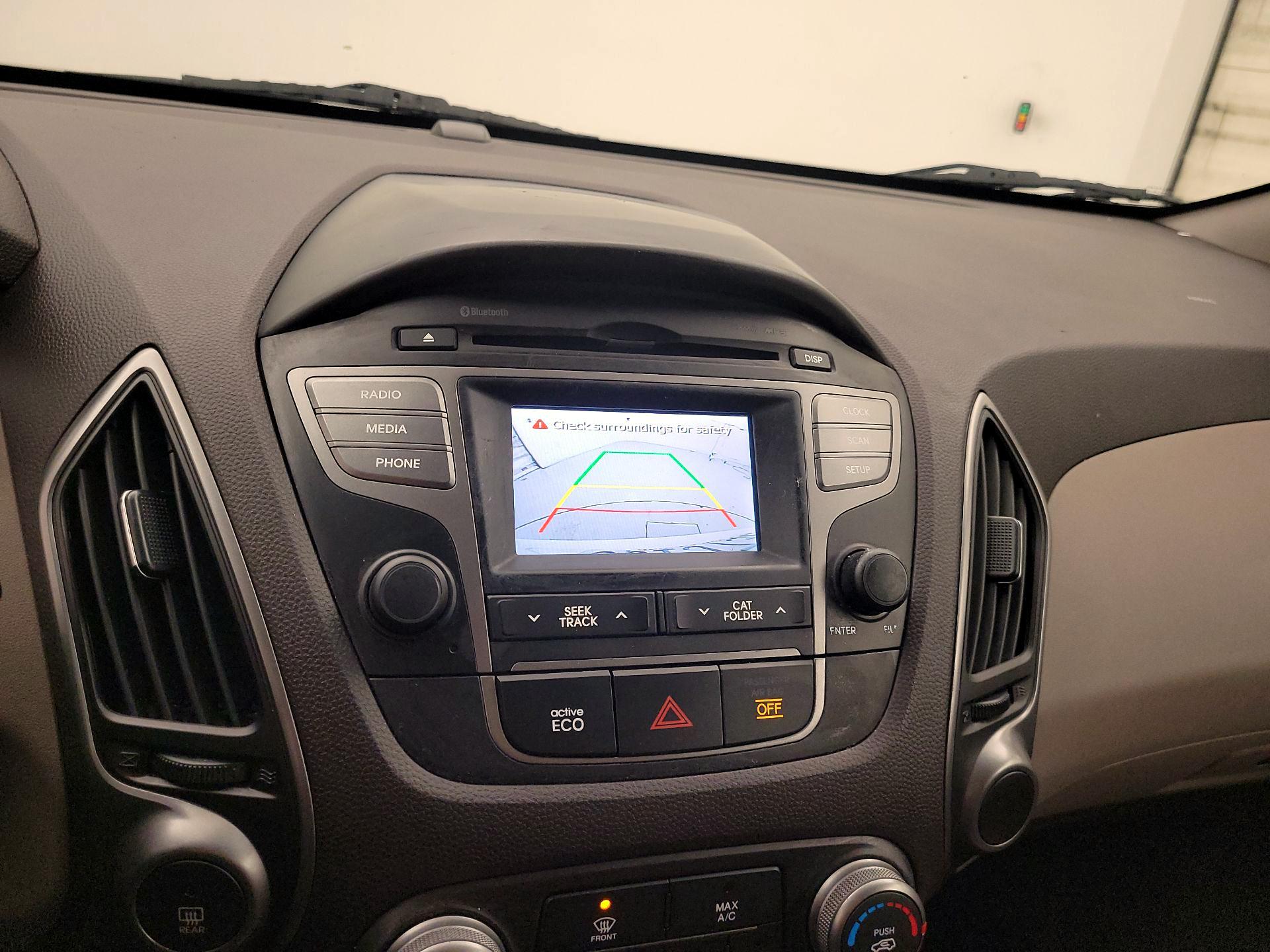 Thumbnail: 2014 Hyundai Tucson - 14