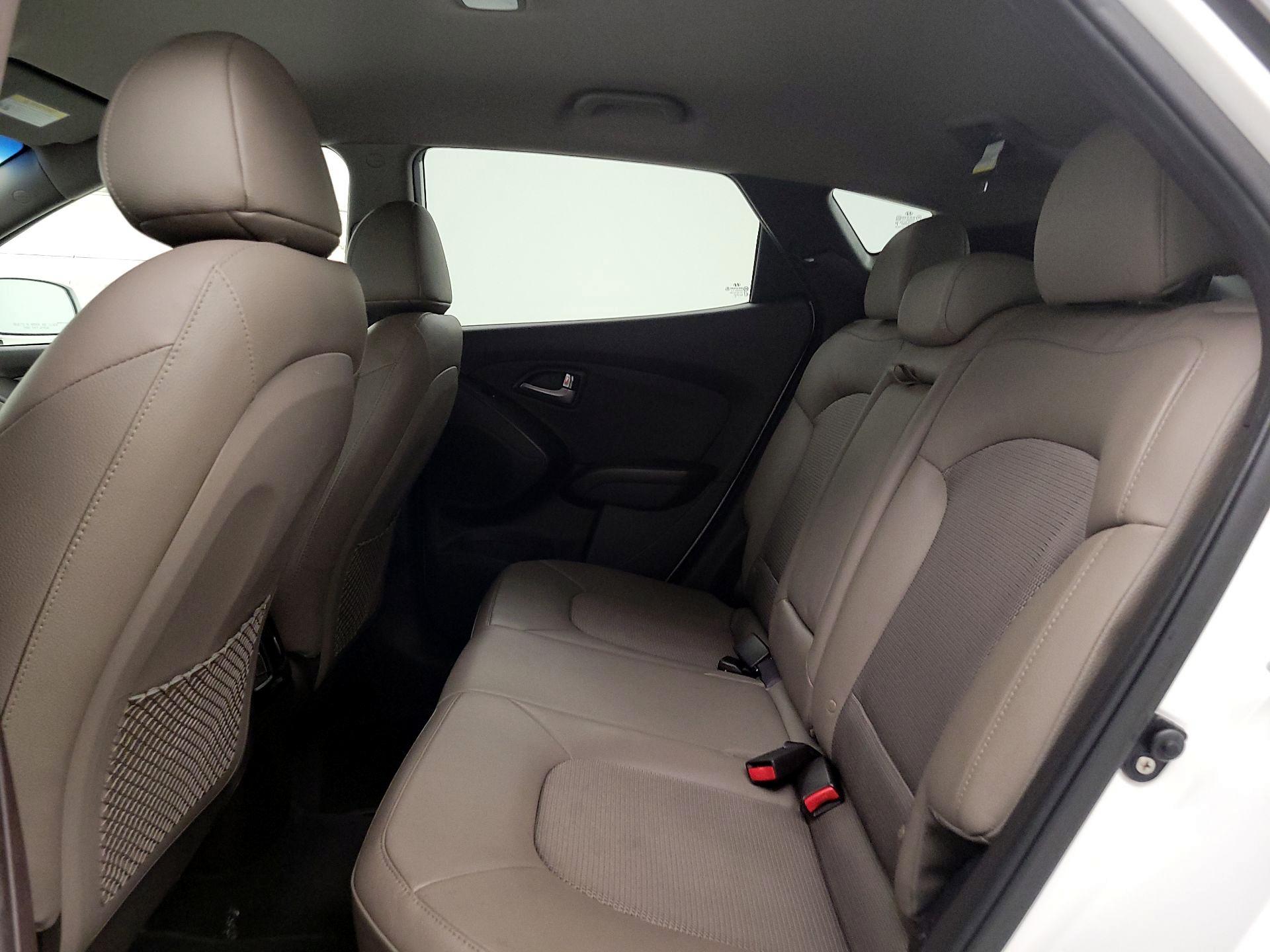 Thumbnail: 2014 Hyundai Tucson - 19