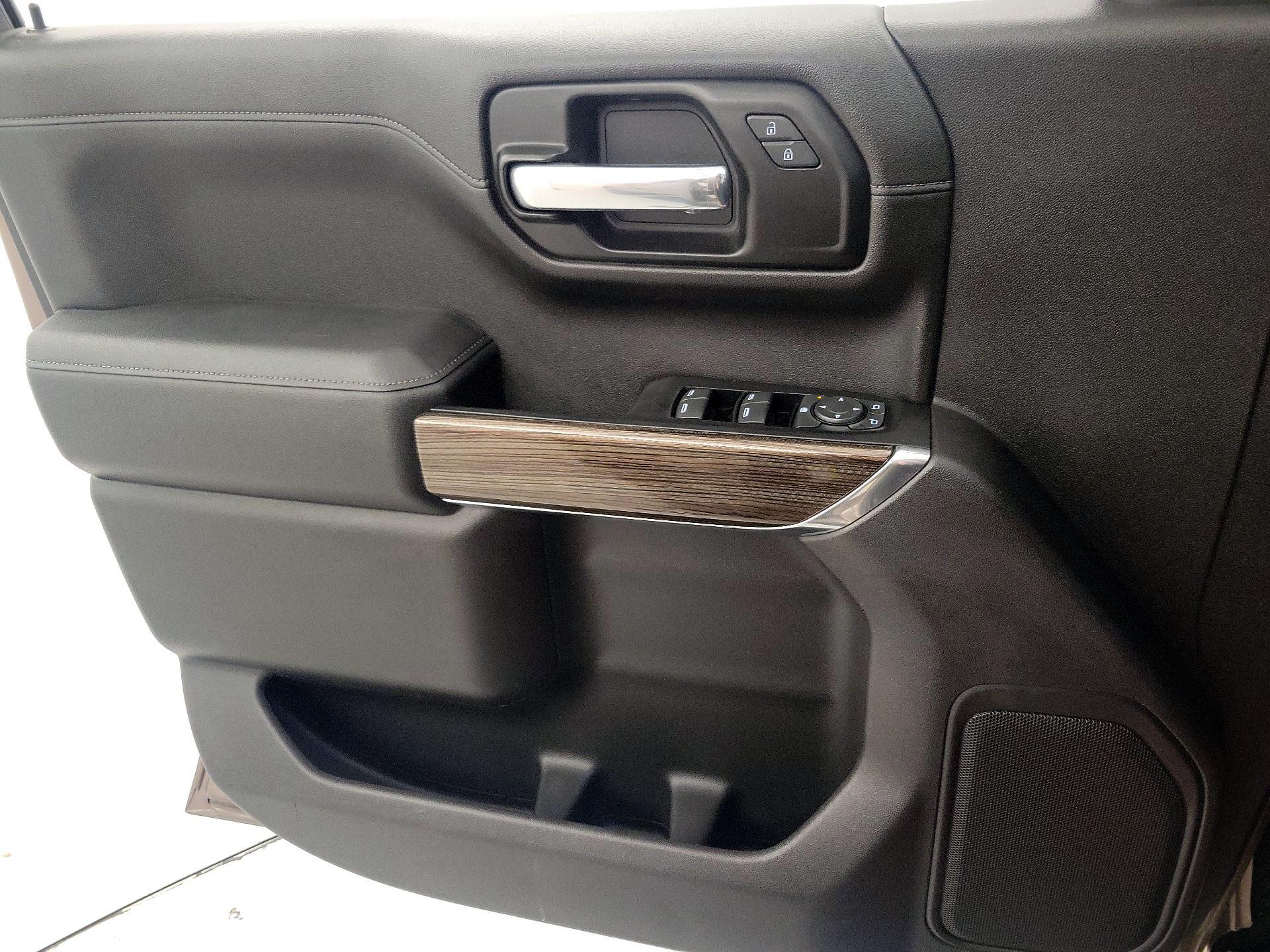 Thumbnail: 2019 Chevrolet Silverado 1500 - 12