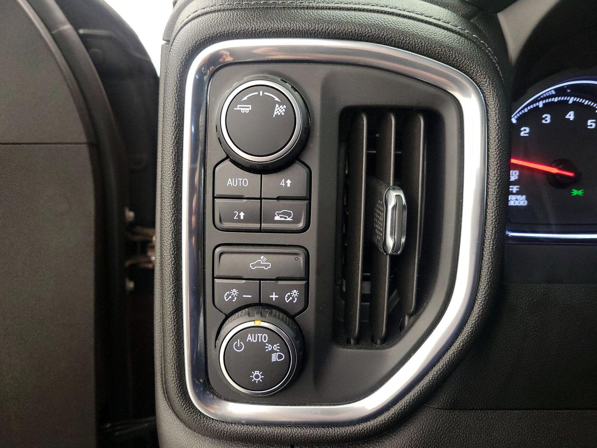 Thumbnail: 2019 Chevrolet Silverado 1500 - 13