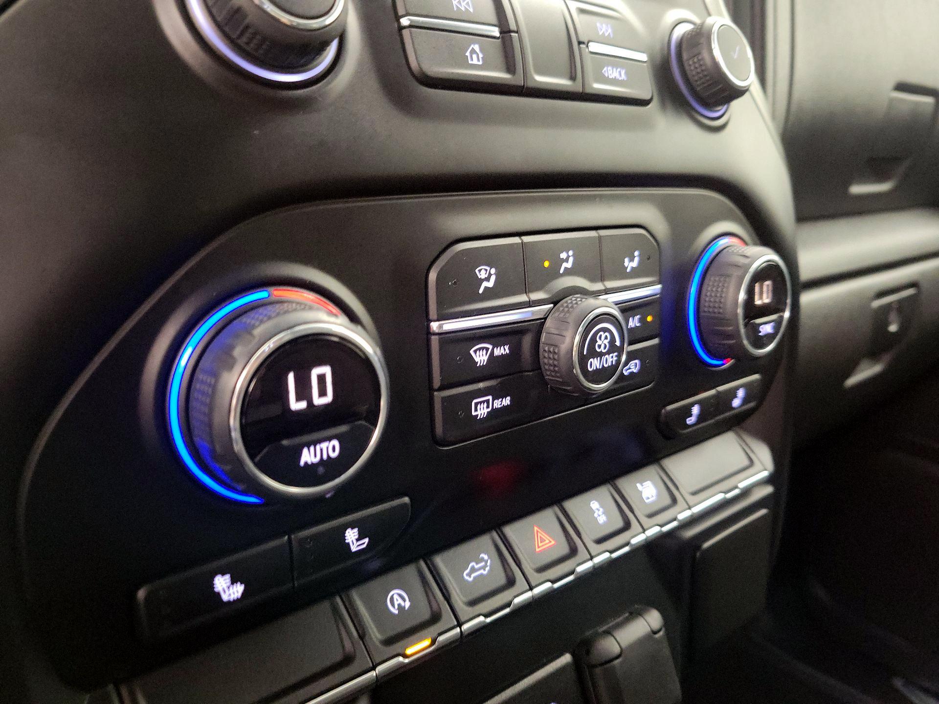 Thumbnail: 2019 Chevrolet Silverado 1500 - 16