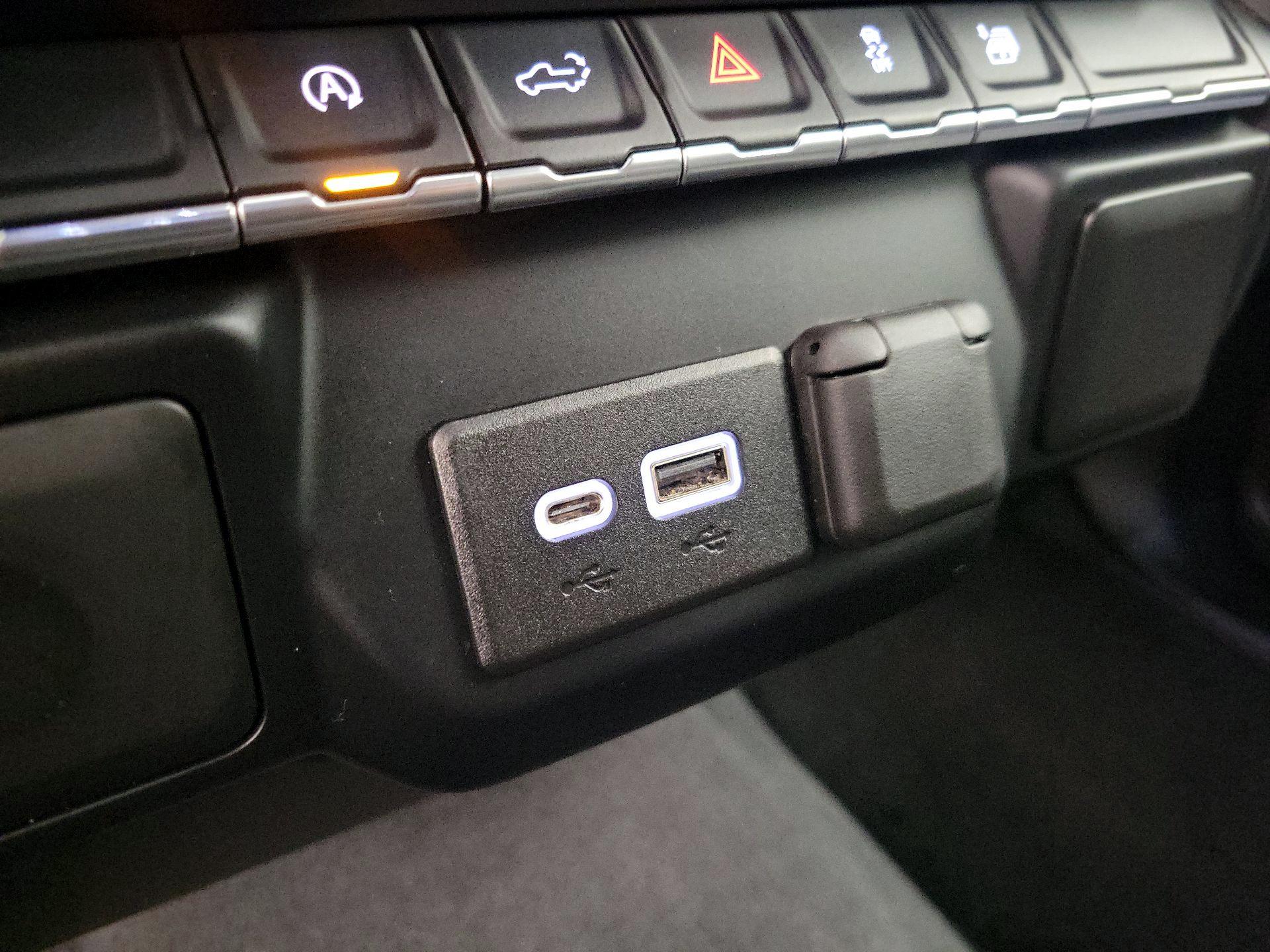 Thumbnail: 2019 Chevrolet Silverado 1500 - 18