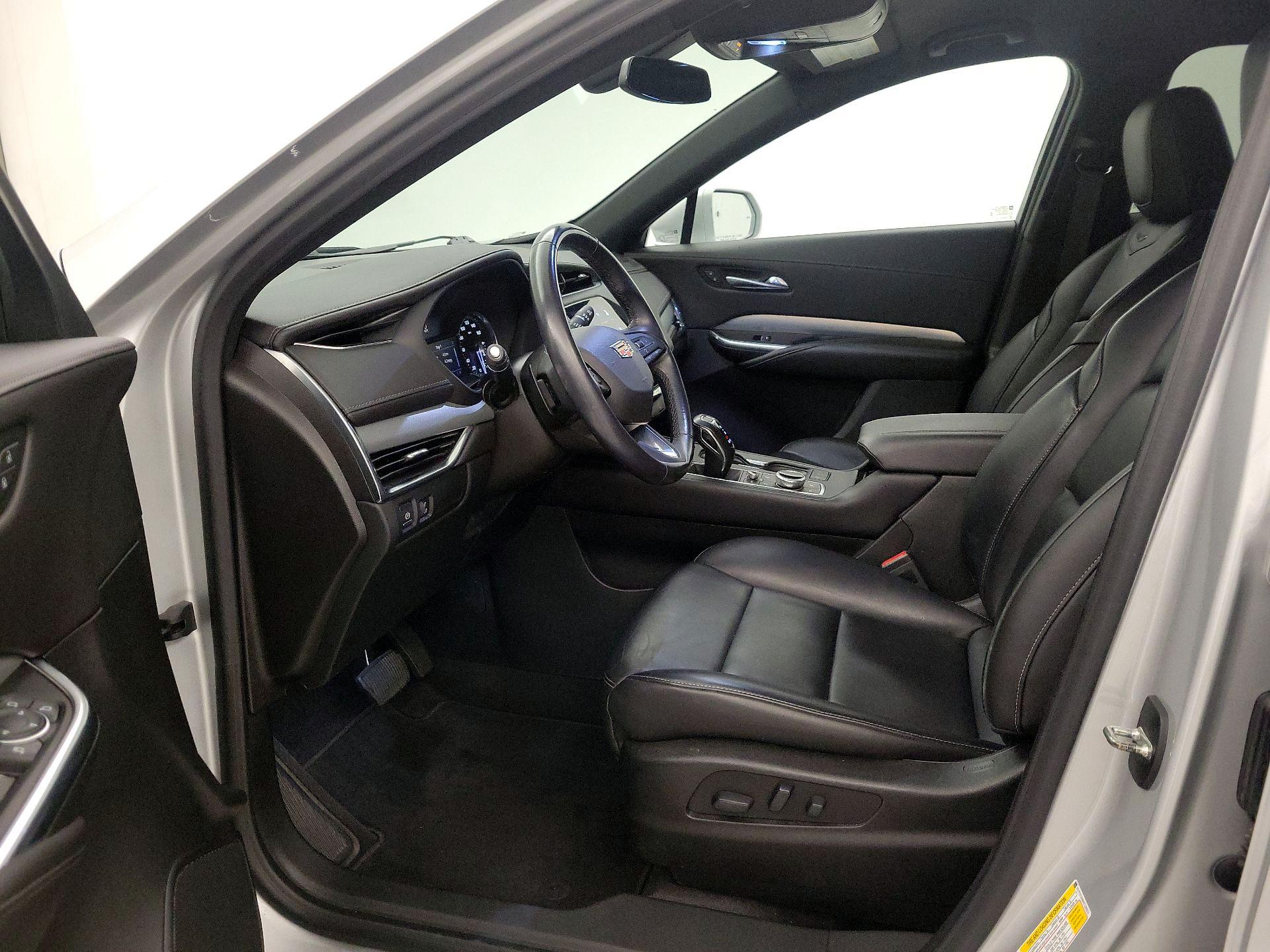Thumbnail: 2019 Cadillac XT4 - 11