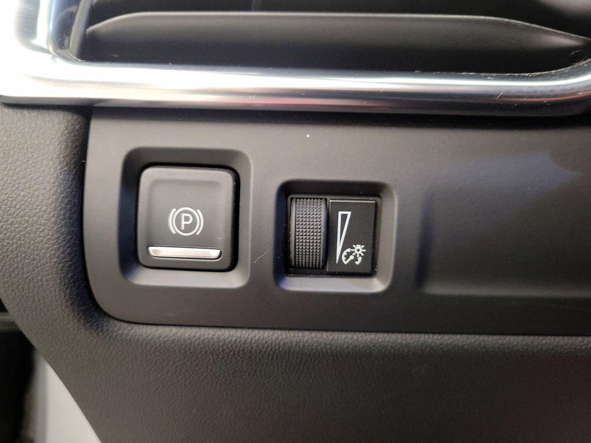 Thumbnail: 2019 Cadillac XT4 - 13