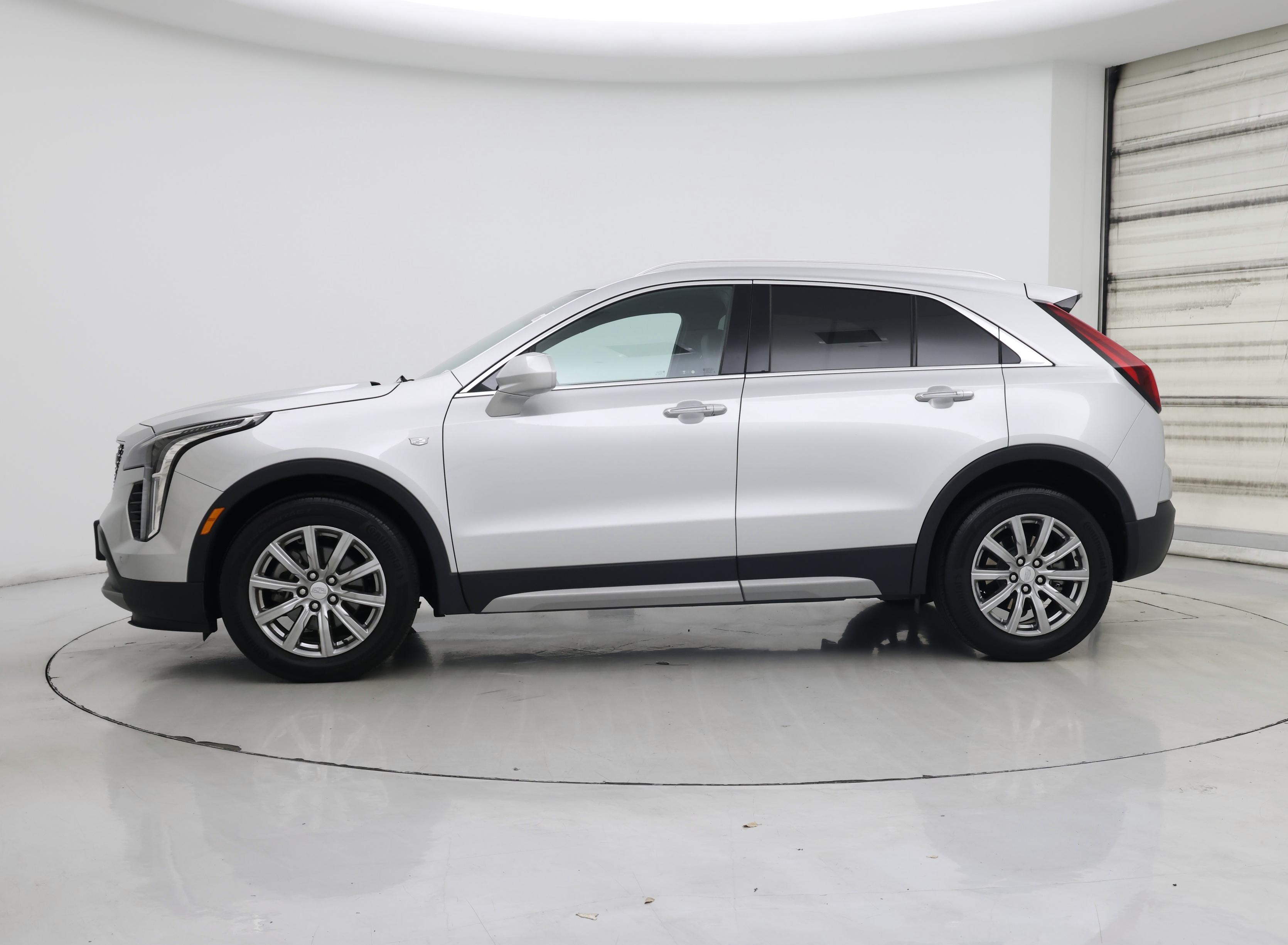 Thumbnail: 2019 Cadillac XT4 - 3