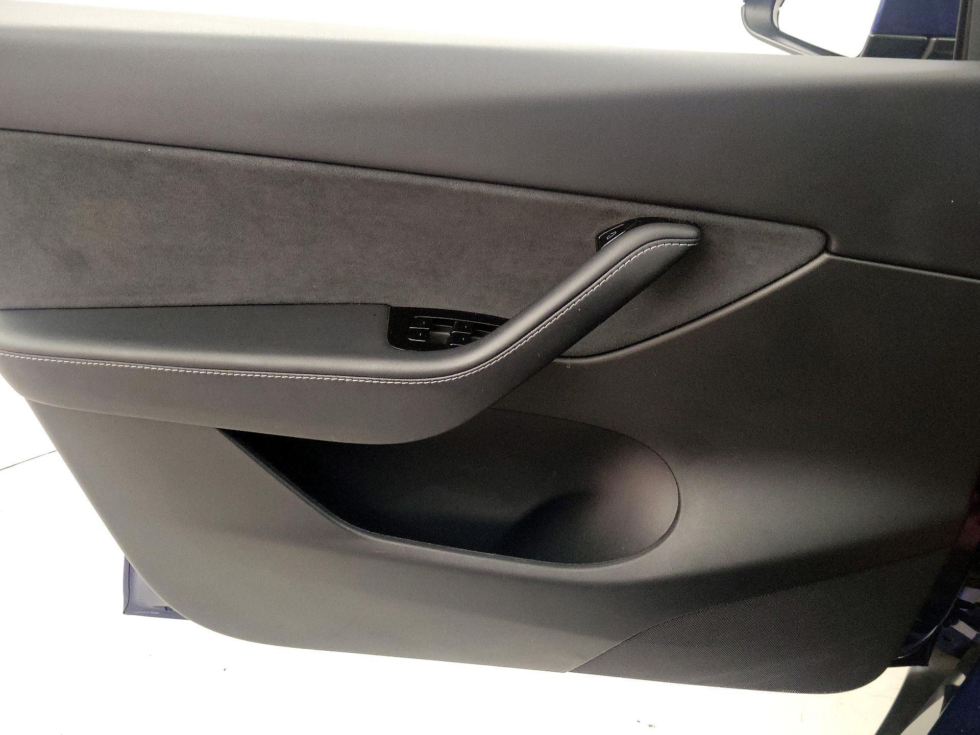 Thumbnail: 2021 Tesla Model Y - 12