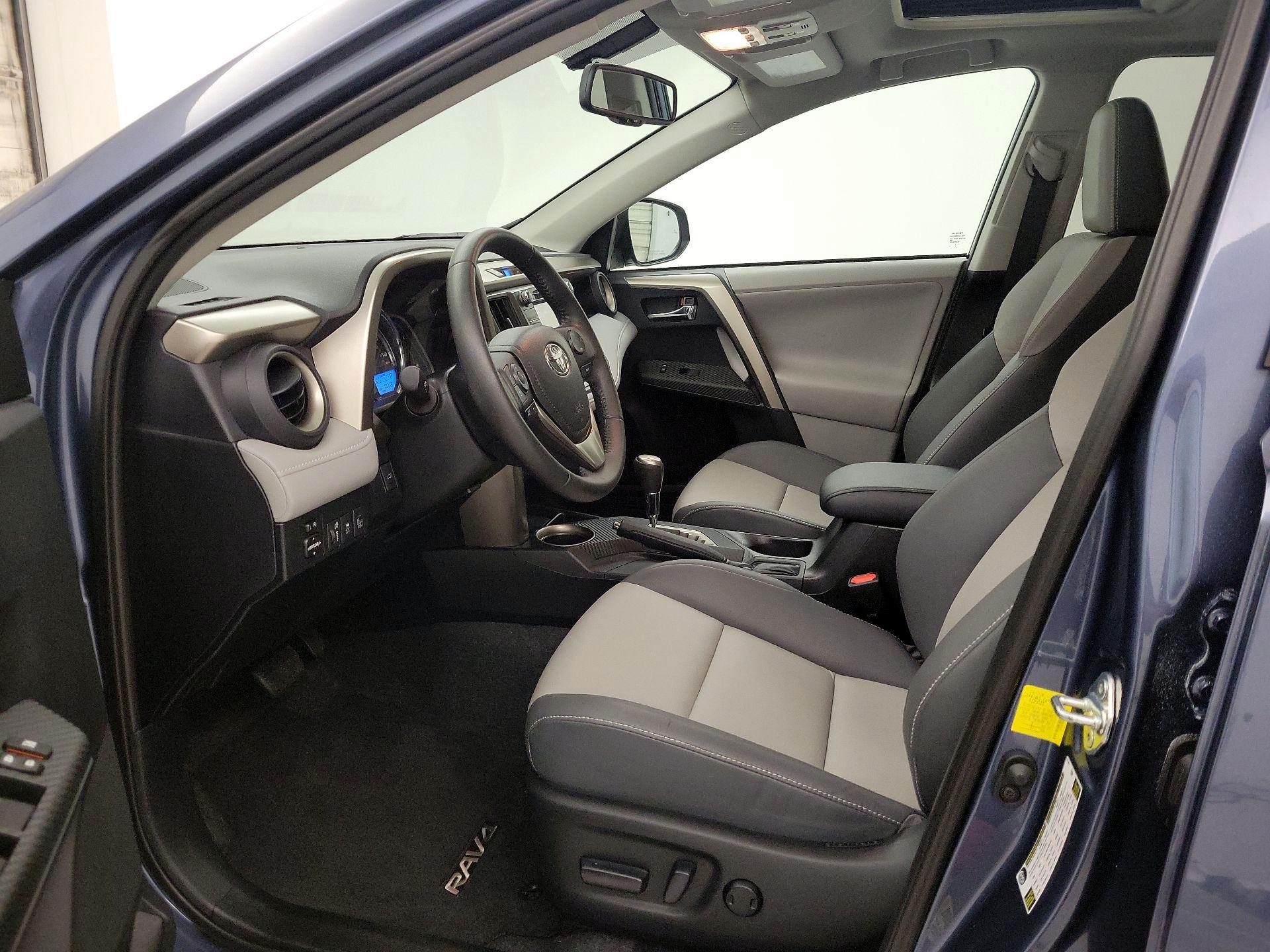 Thumbnail: 2013 Toyota RAV4 - 9