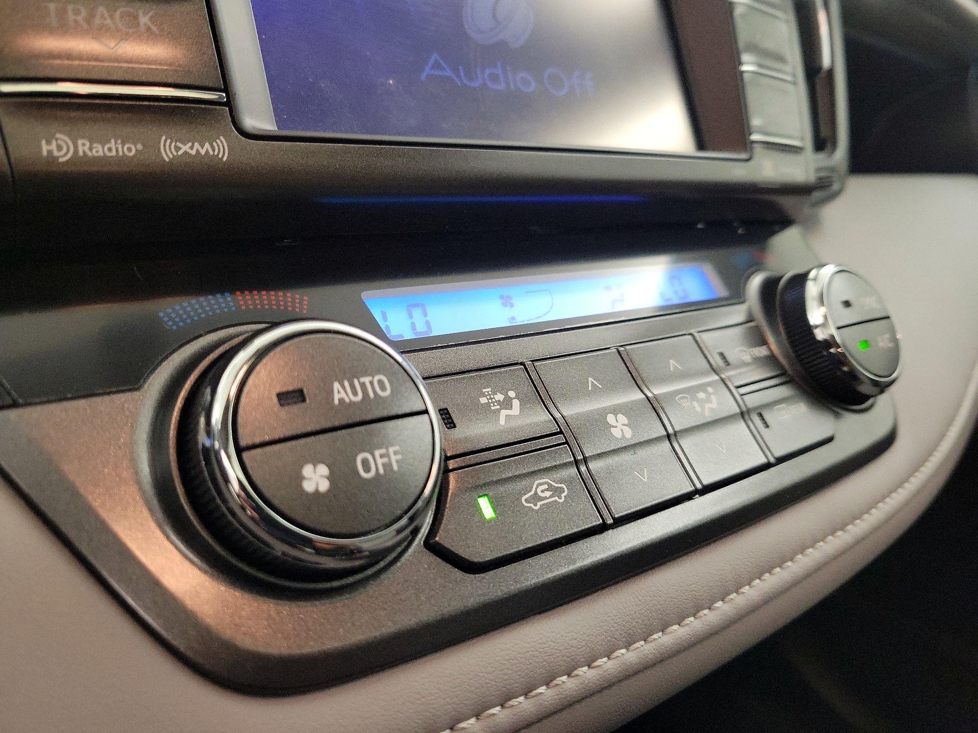 Thumbnail: 2013 Toyota RAV4 - 14