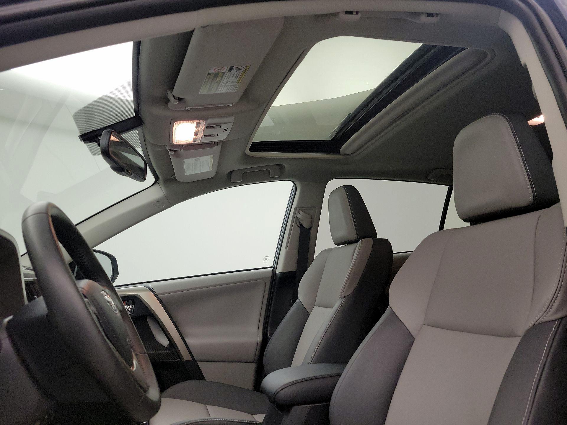 Thumbnail: 2013 Toyota RAV4 - 17