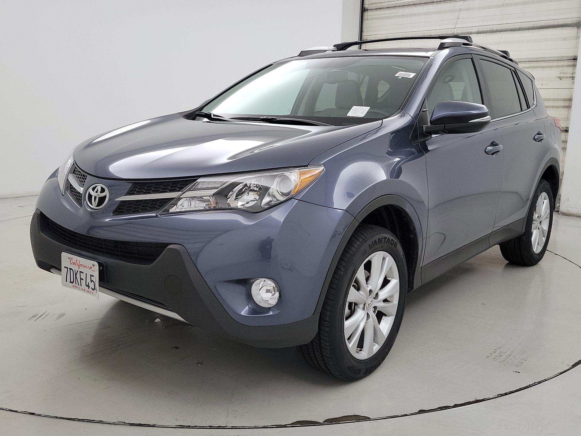 Thumbnail: 2013 Toyota RAV4 - 3