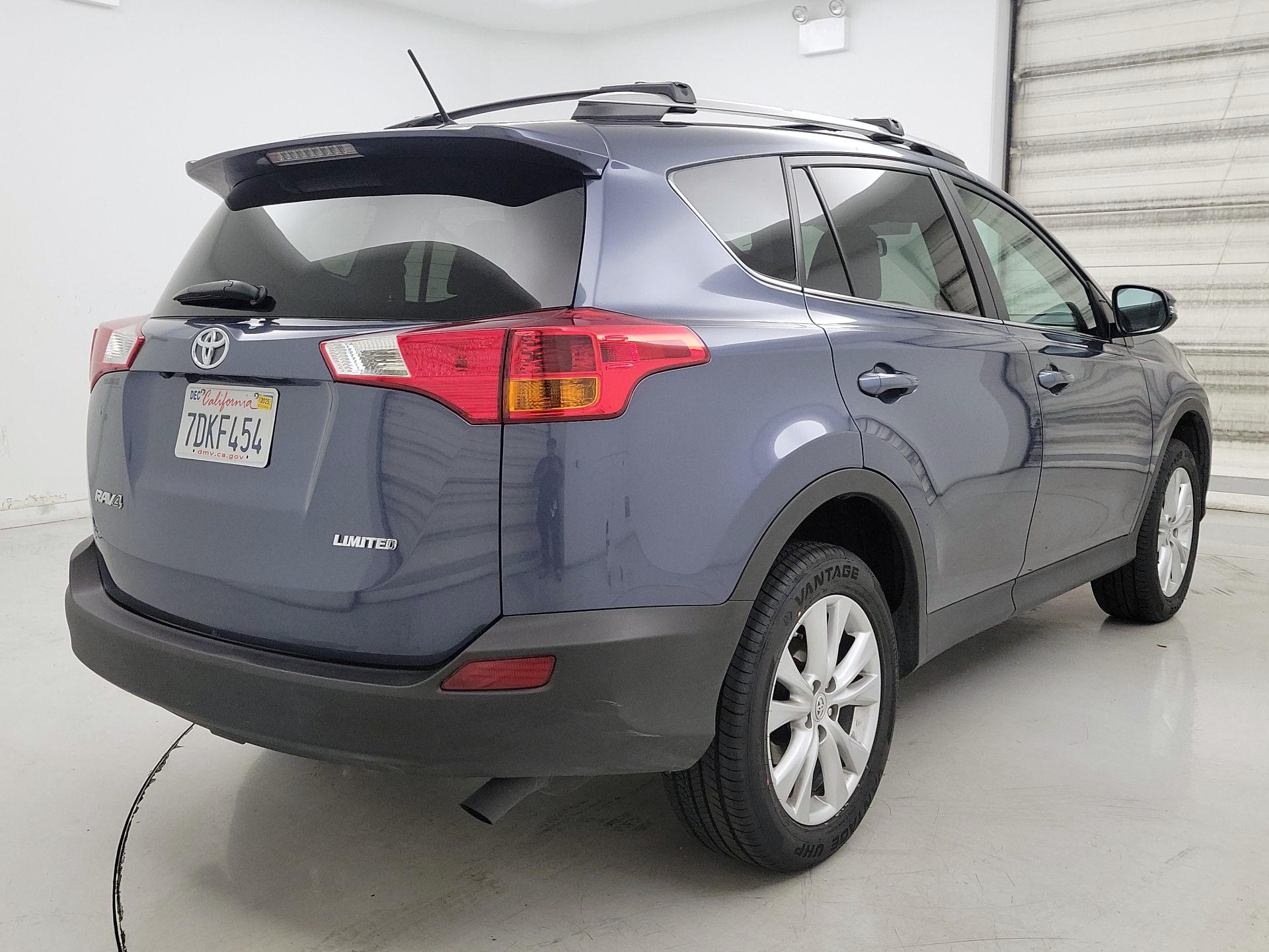 Thumbnail: 2013 Toyota RAV4 - 5