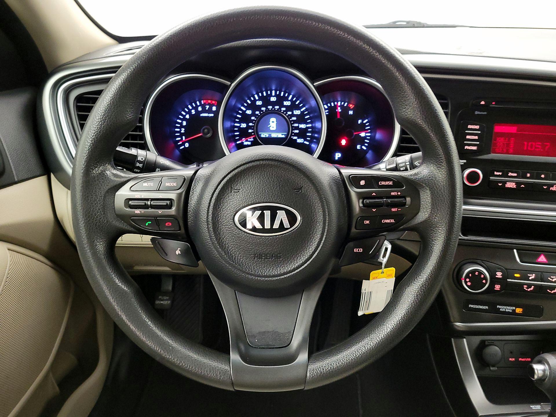 Thumbnail: 2015 Kia Optima - 10