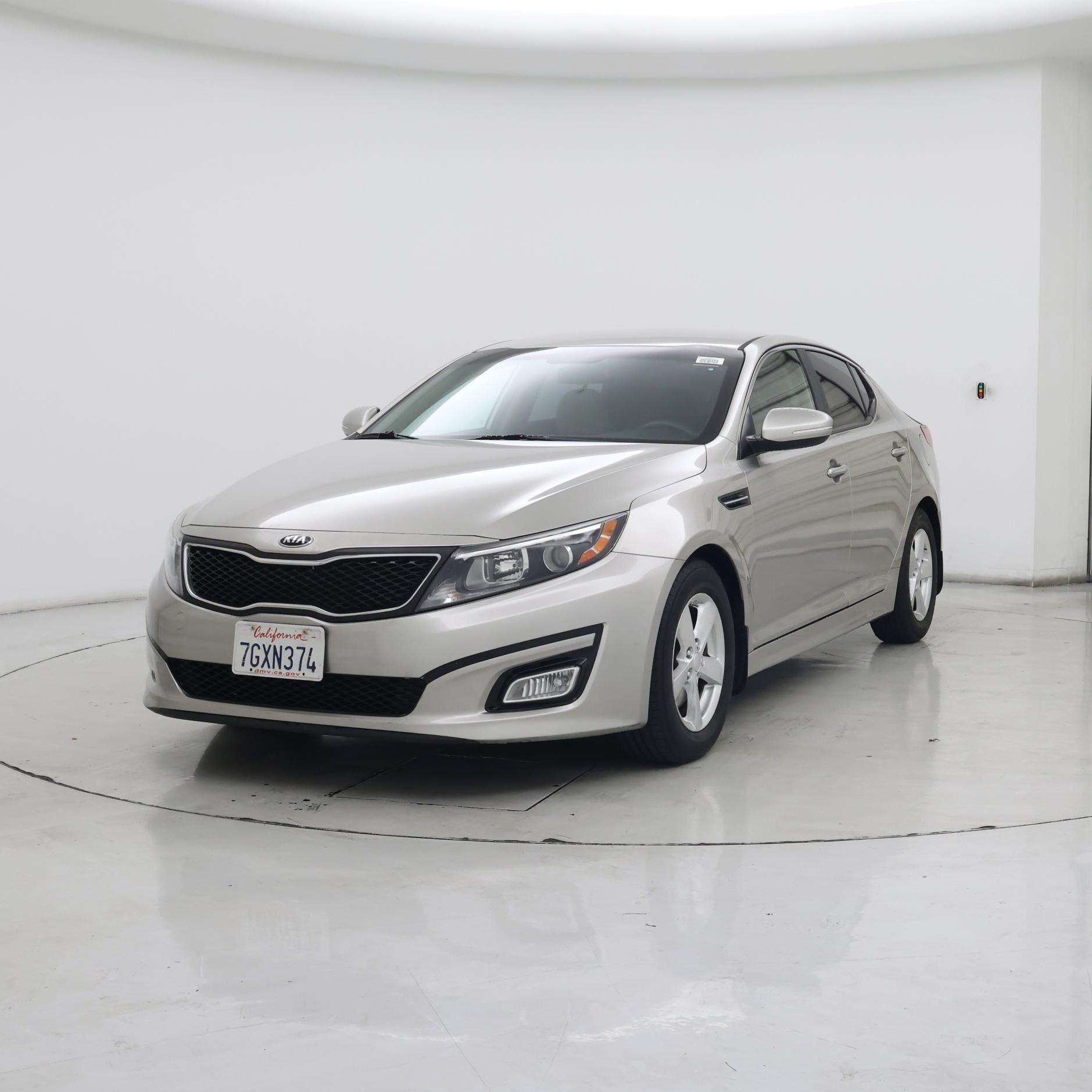 Thumbnail: 2015 Kia Optima - 4