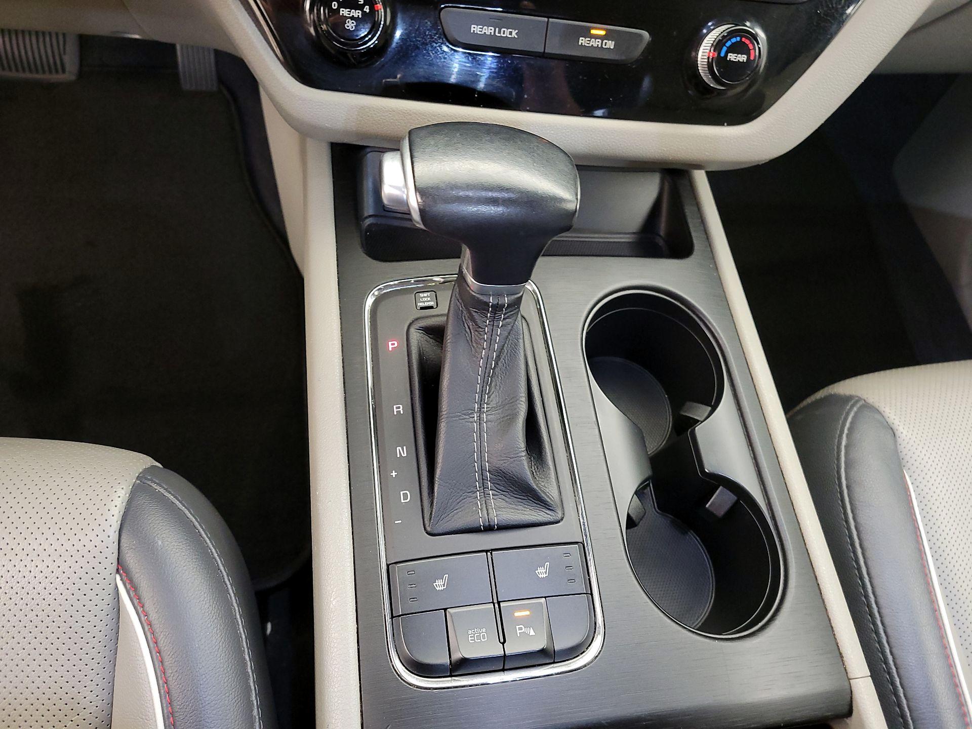 Thumbnail: 2017 Kia Sedona - 16
