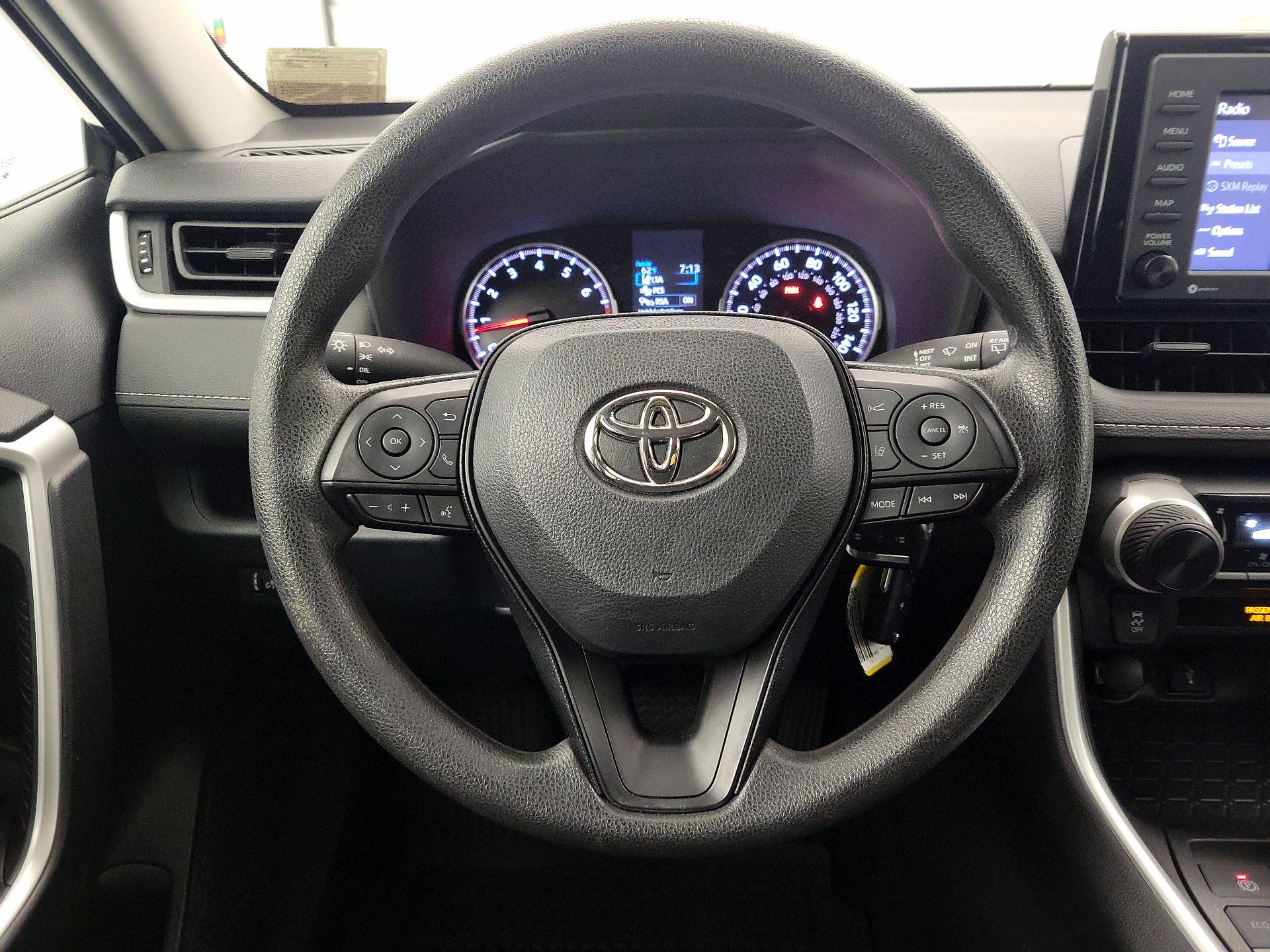 Thumbnail: 2022 Toyota RAV4 - 10