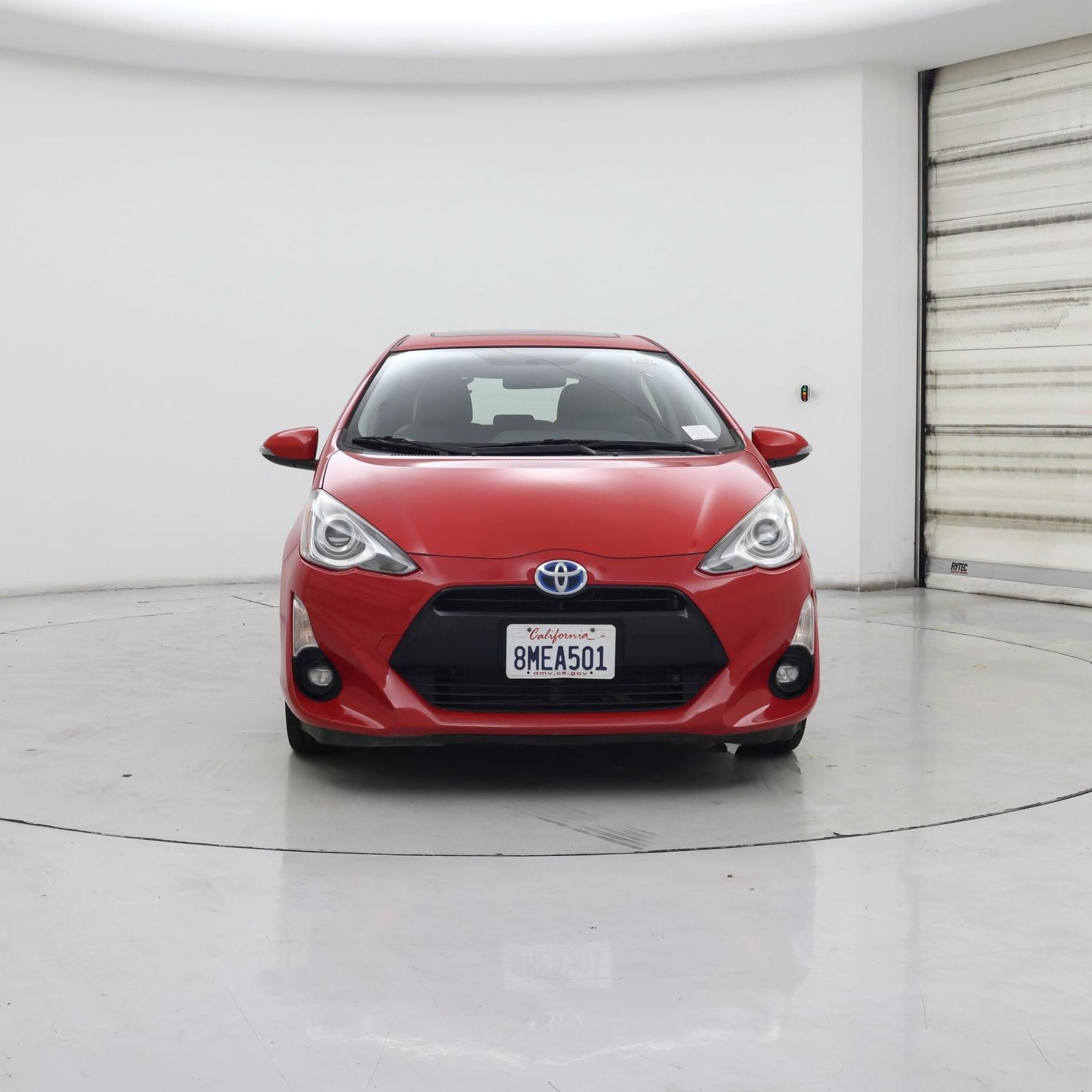 Thumbnail: 2015 Toyota Prius c - 5