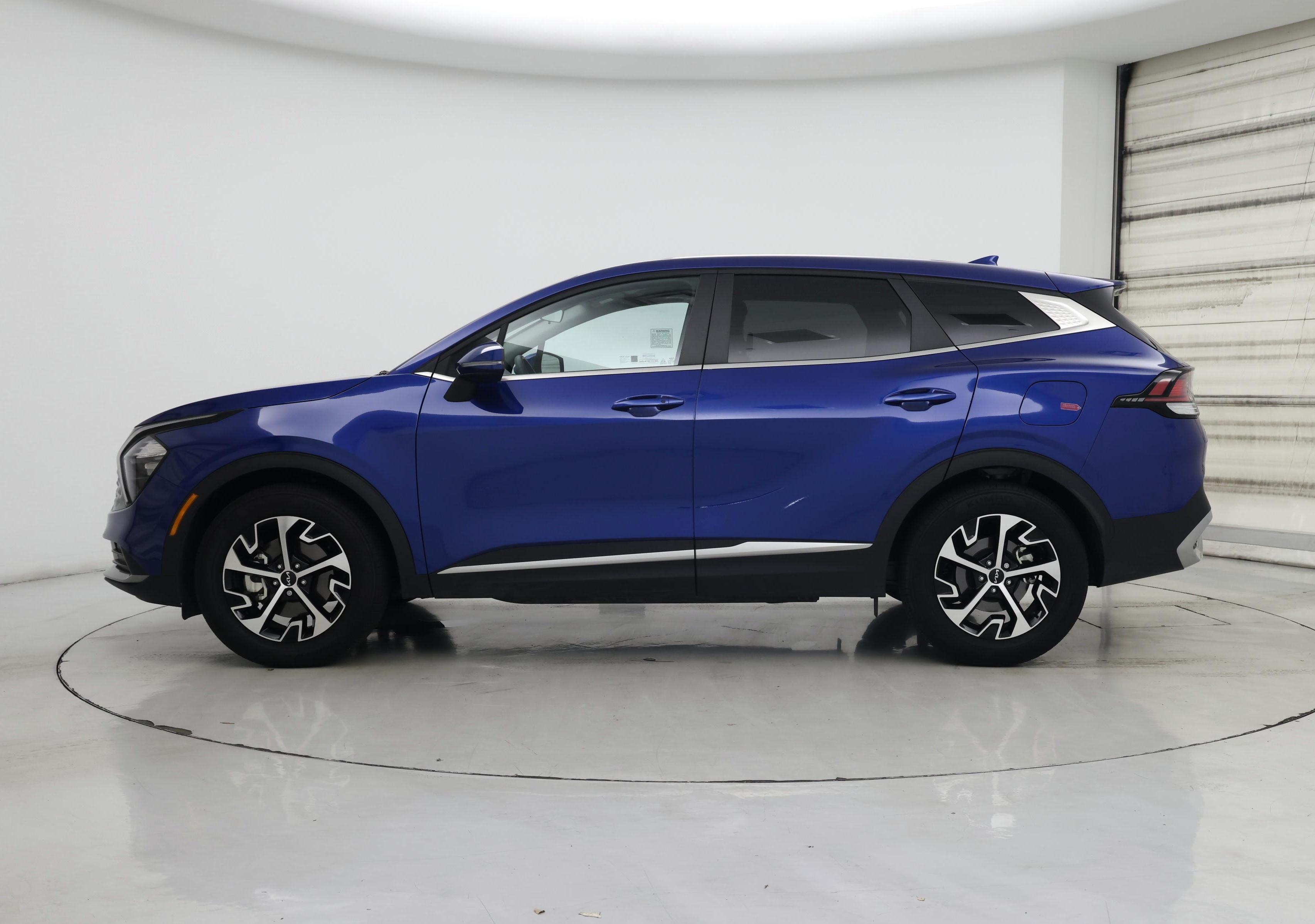 Thumbnail: 2023 Kia Sportage - 3