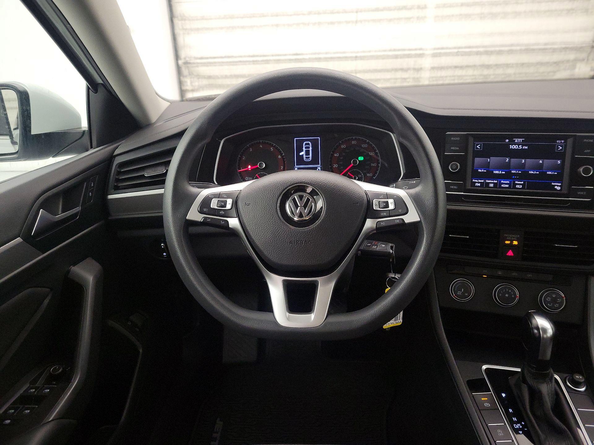 Thumbnail: 2021 Volkswagen Jetta - 10