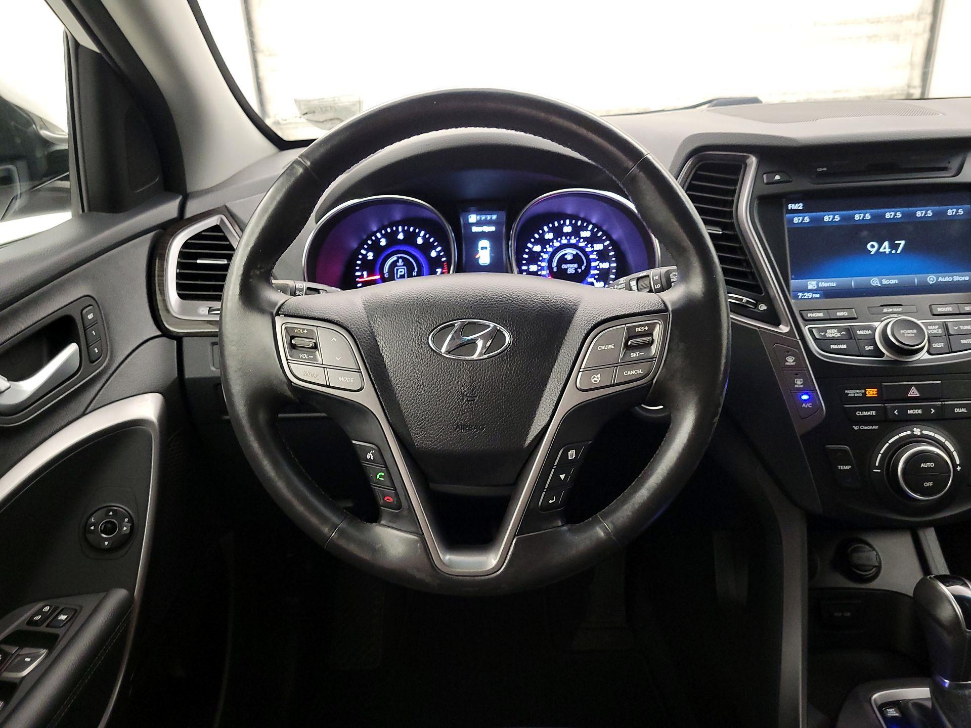 Thumbnail: 2014 Hyundai Santa Fe - 10