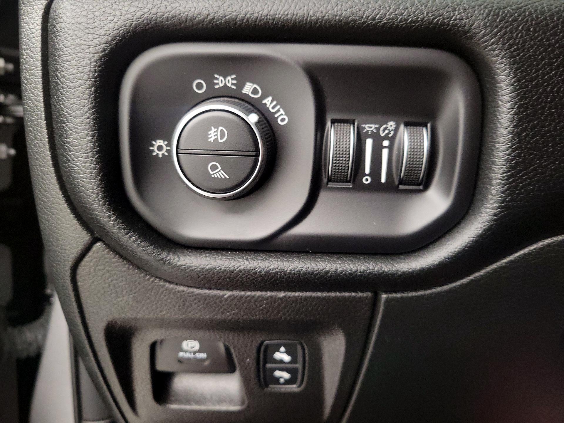 Thumbnail: 2022 RAM 1500 - 13