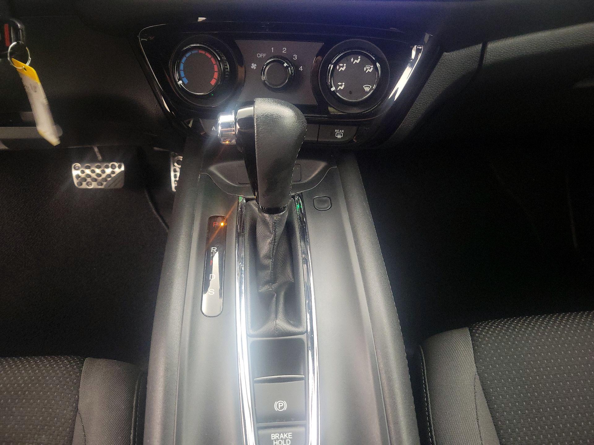 Thumbnail: 2021 Honda HR-V - 17