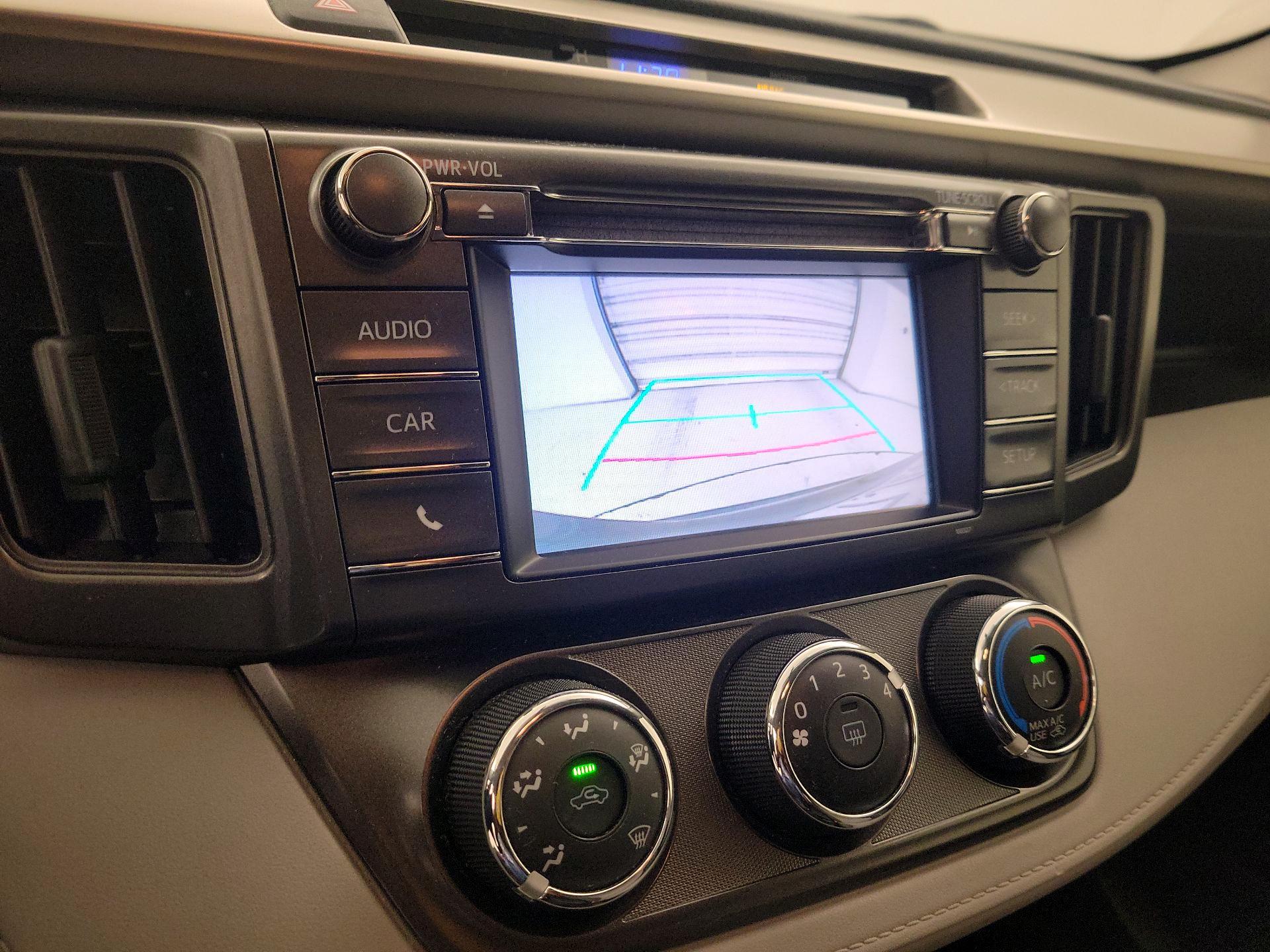 Thumbnail: 2015 Toyota RAV4 - 14