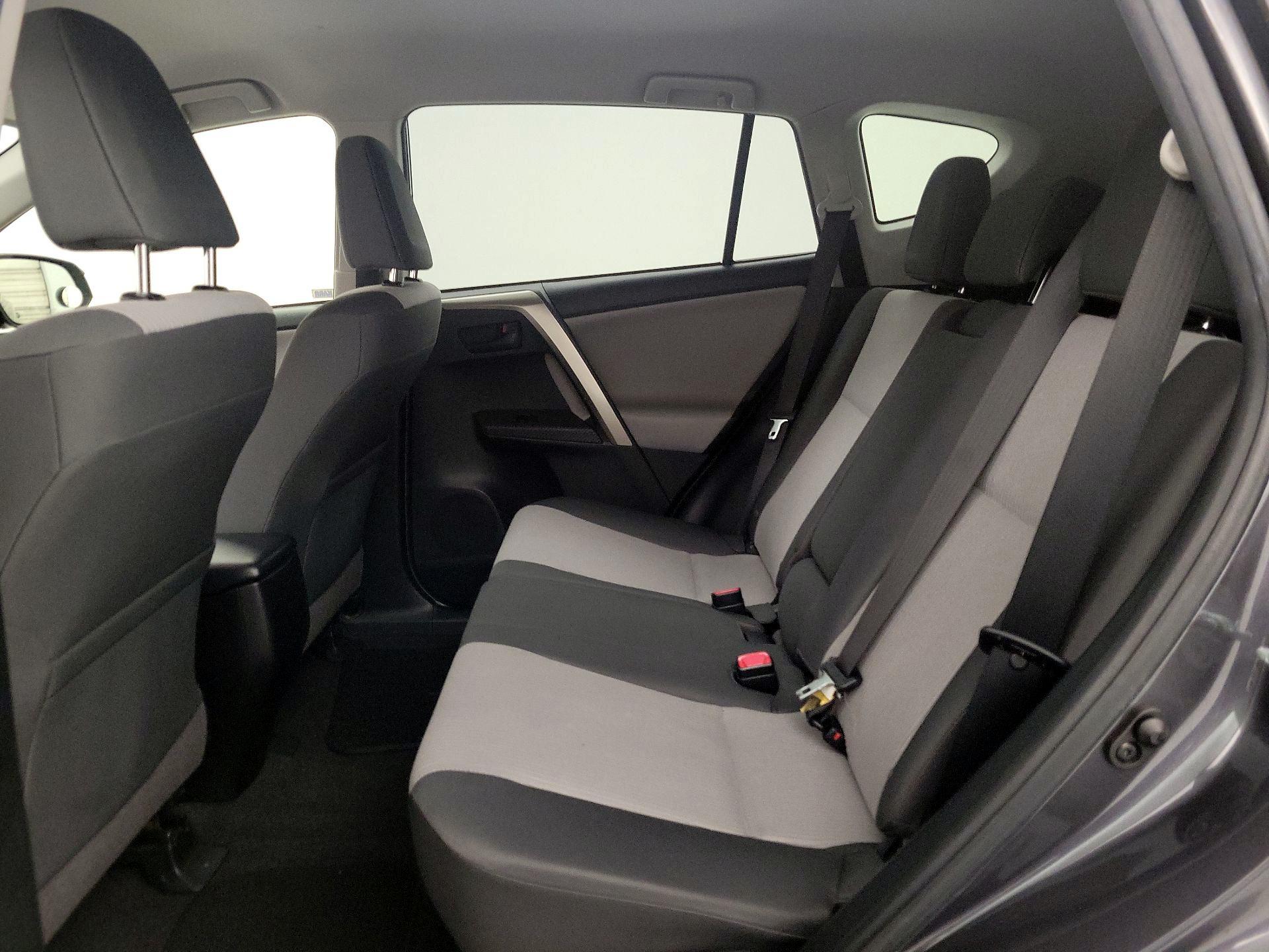 Thumbnail: 2015 Toyota RAV4 - 18