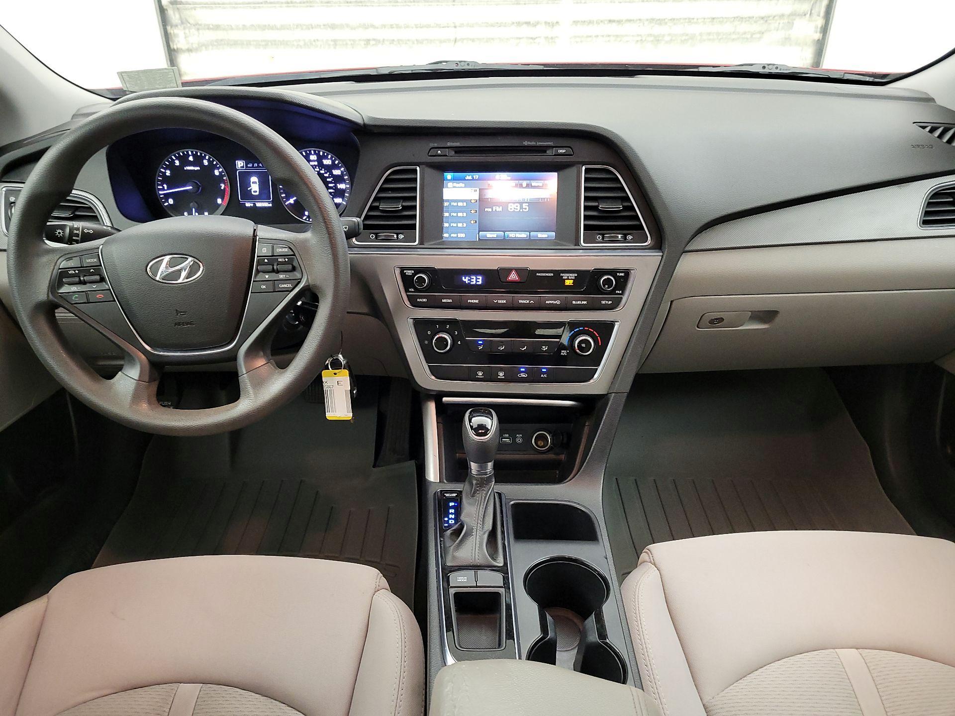 Thumbnail: 2016 Hyundai Sonata - 9