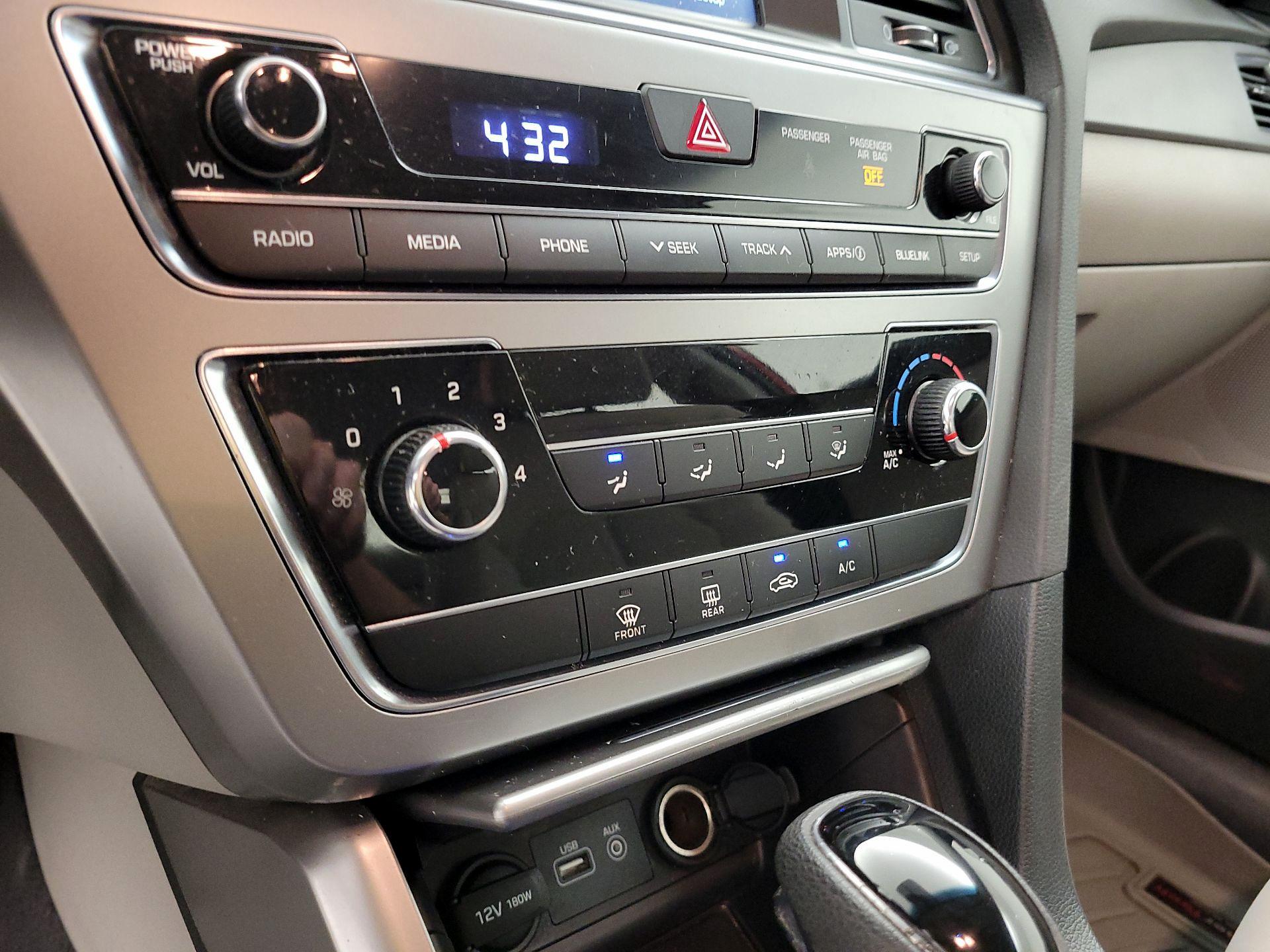 Thumbnail: 2016 Hyundai Sonata - 15