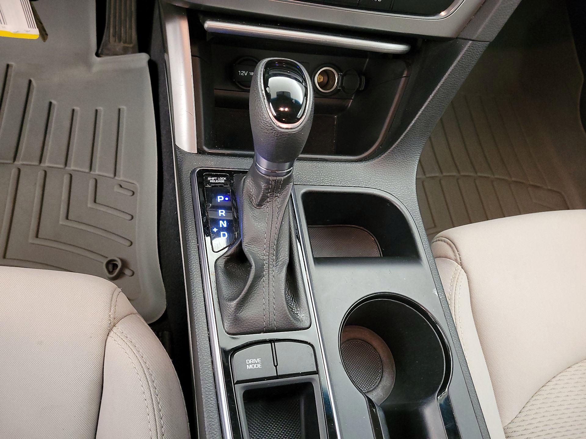Thumbnail: 2016 Hyundai Sonata - 16