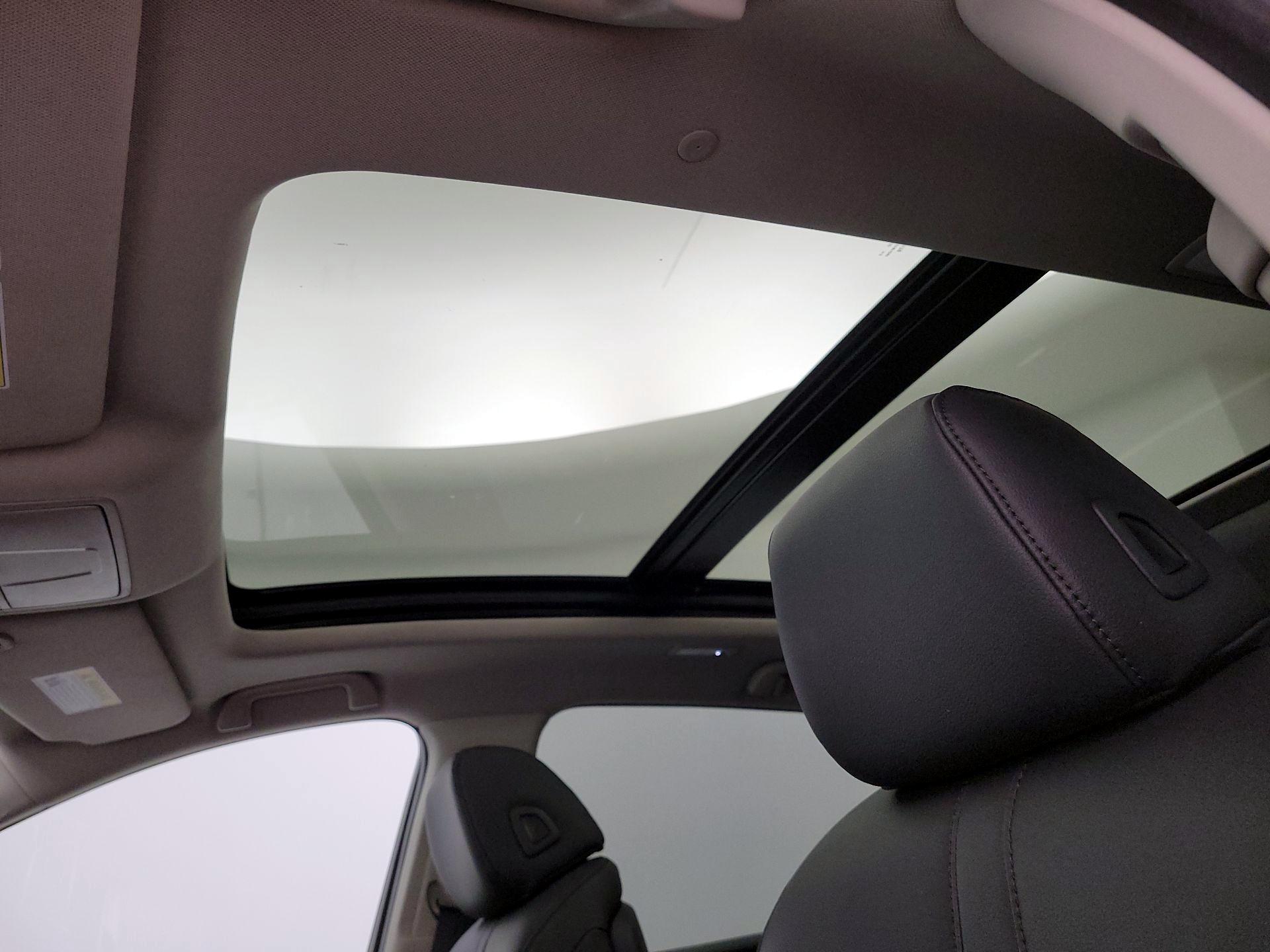 Thumbnail: 2021 Acura RDX - 17