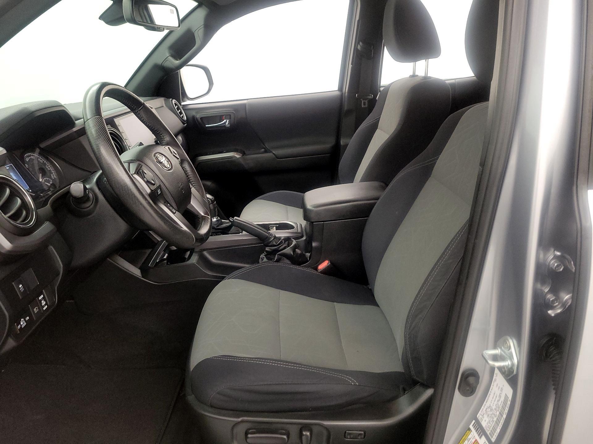 Thumbnail: 2021 Toyota Tacoma - 11