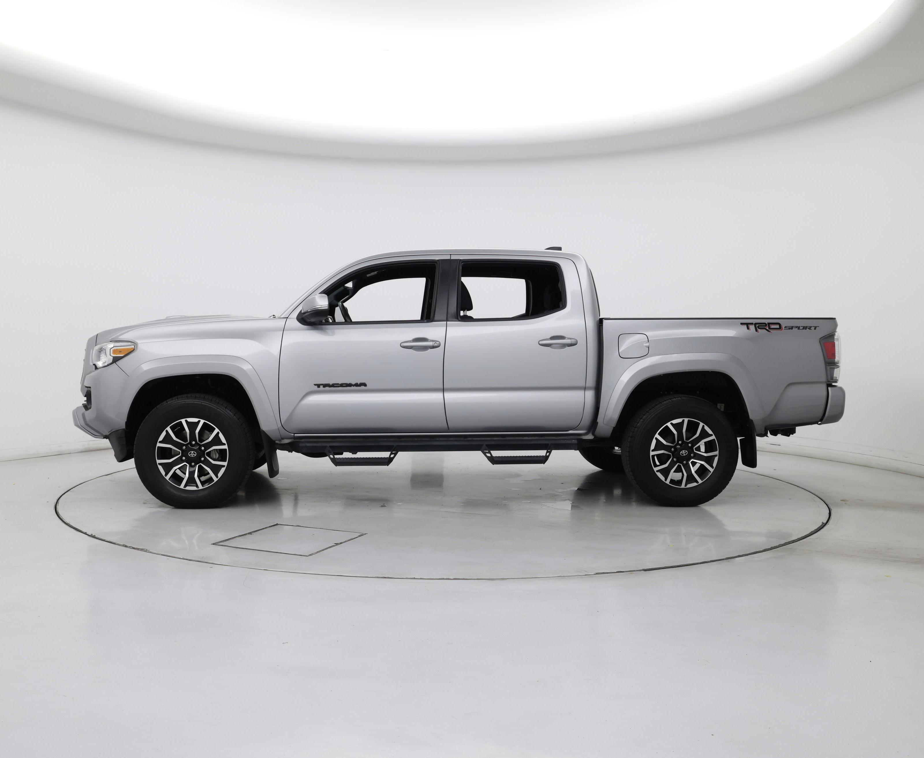 Thumbnail: 2021 Toyota Tacoma - 3