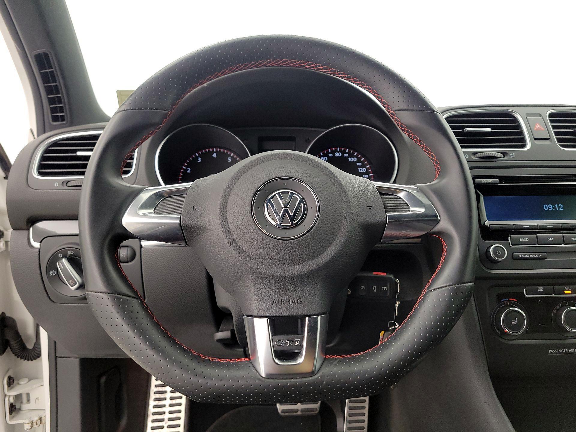 Thumbnail: 2013 Volkswagen Golf - 10