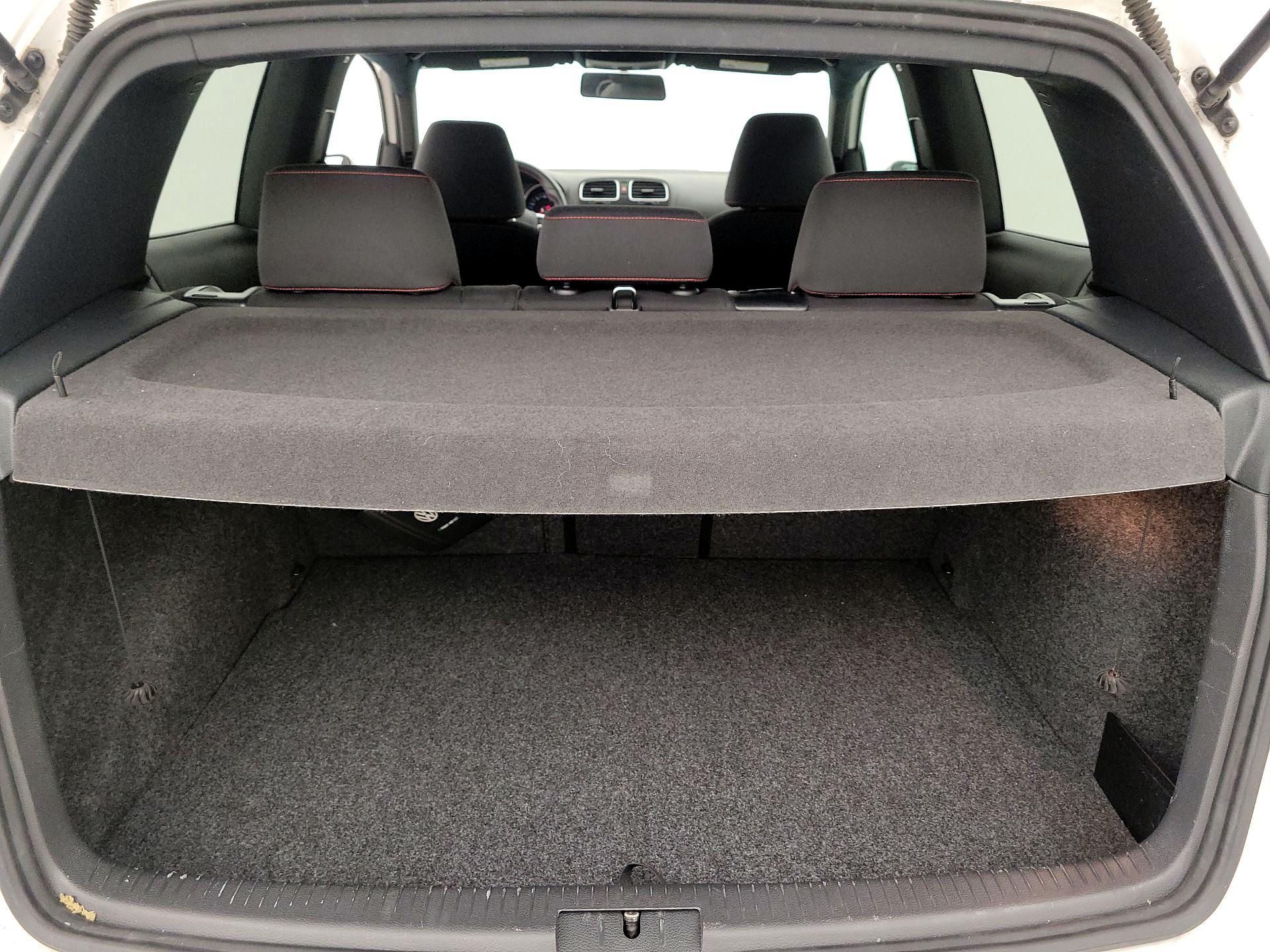 Thumbnail: 2013 Volkswagen Golf - 18