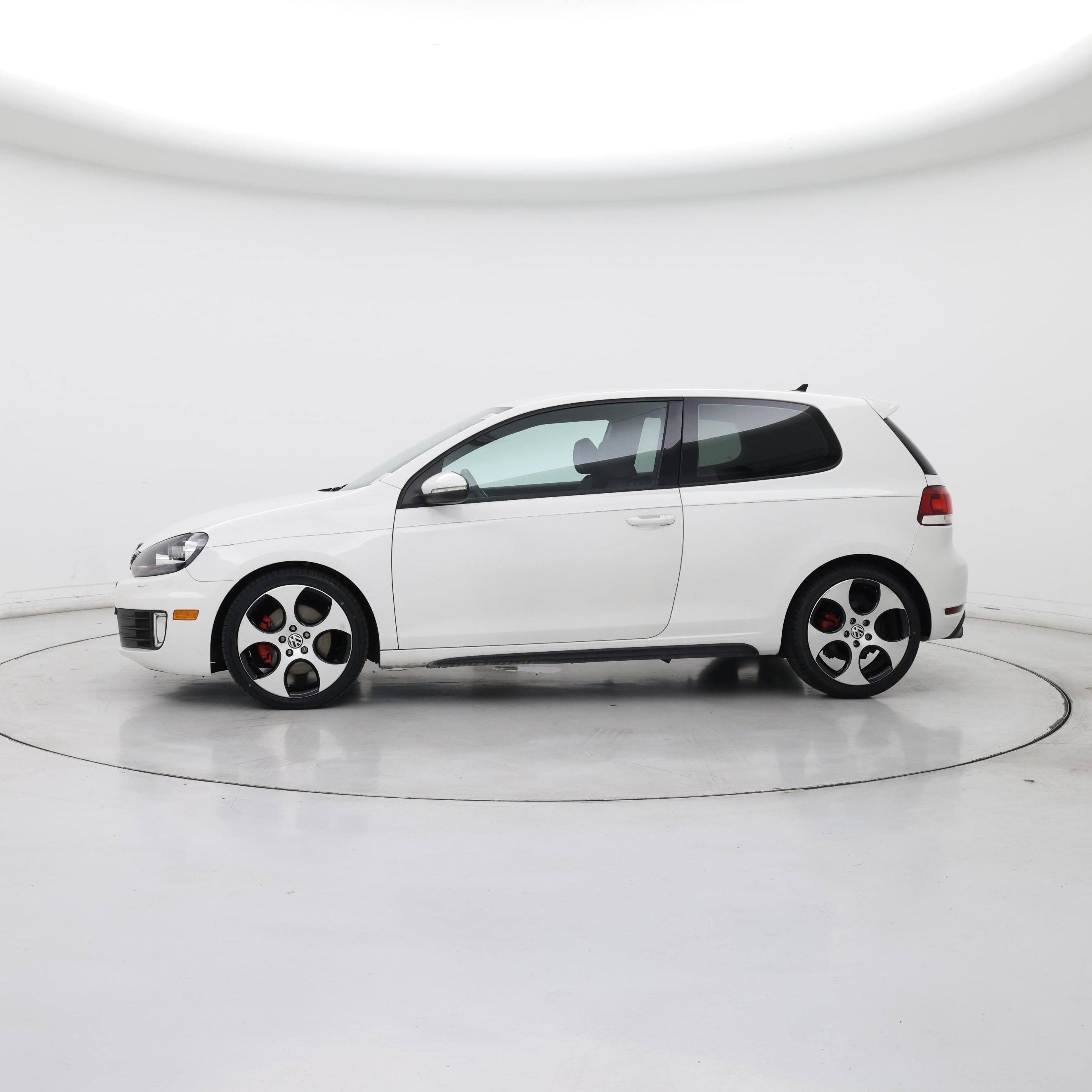 Thumbnail: 2013 Volkswagen Golf - 3