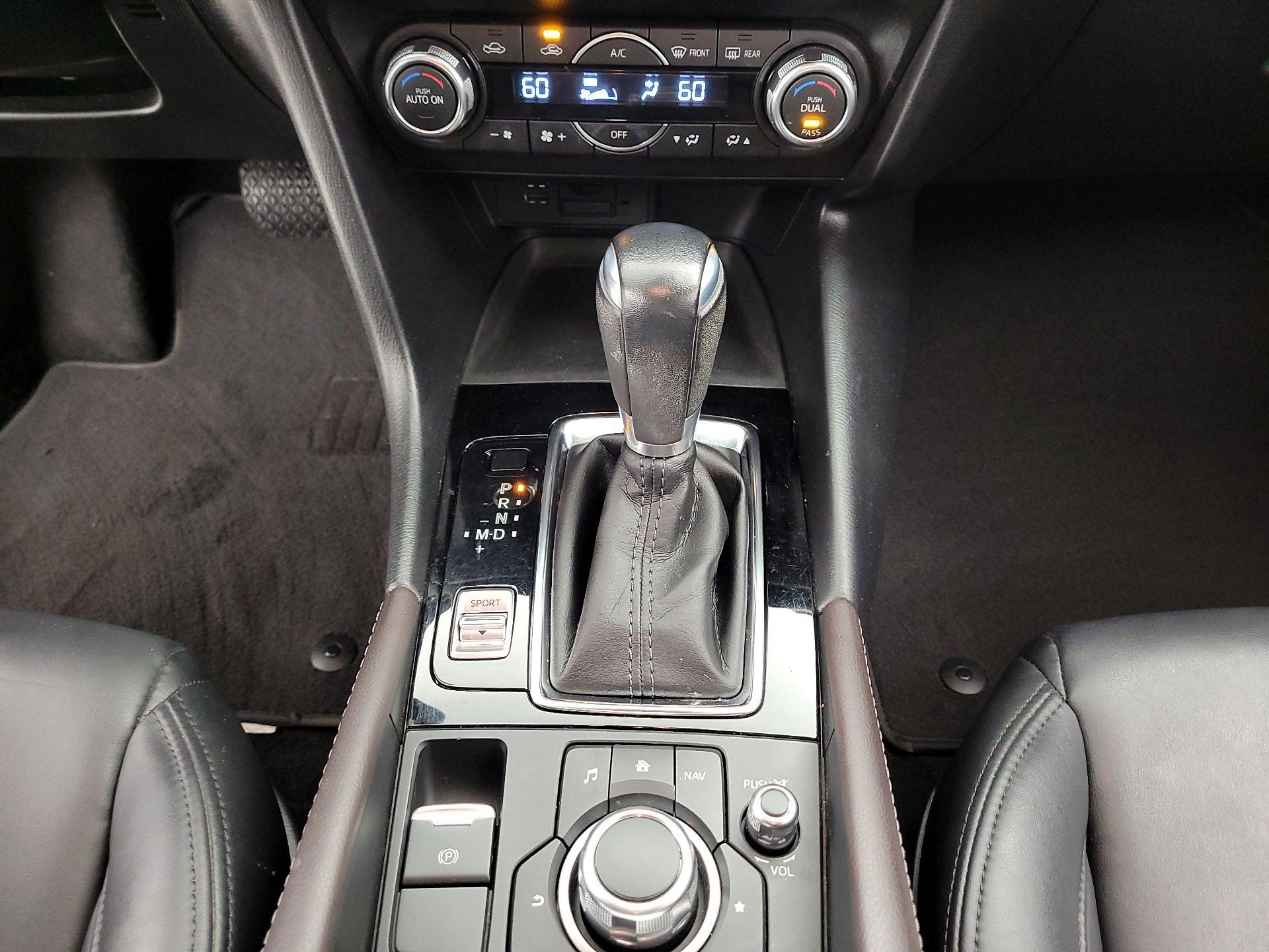 Thumbnail: 2017 Mazda Mazda3 - 17