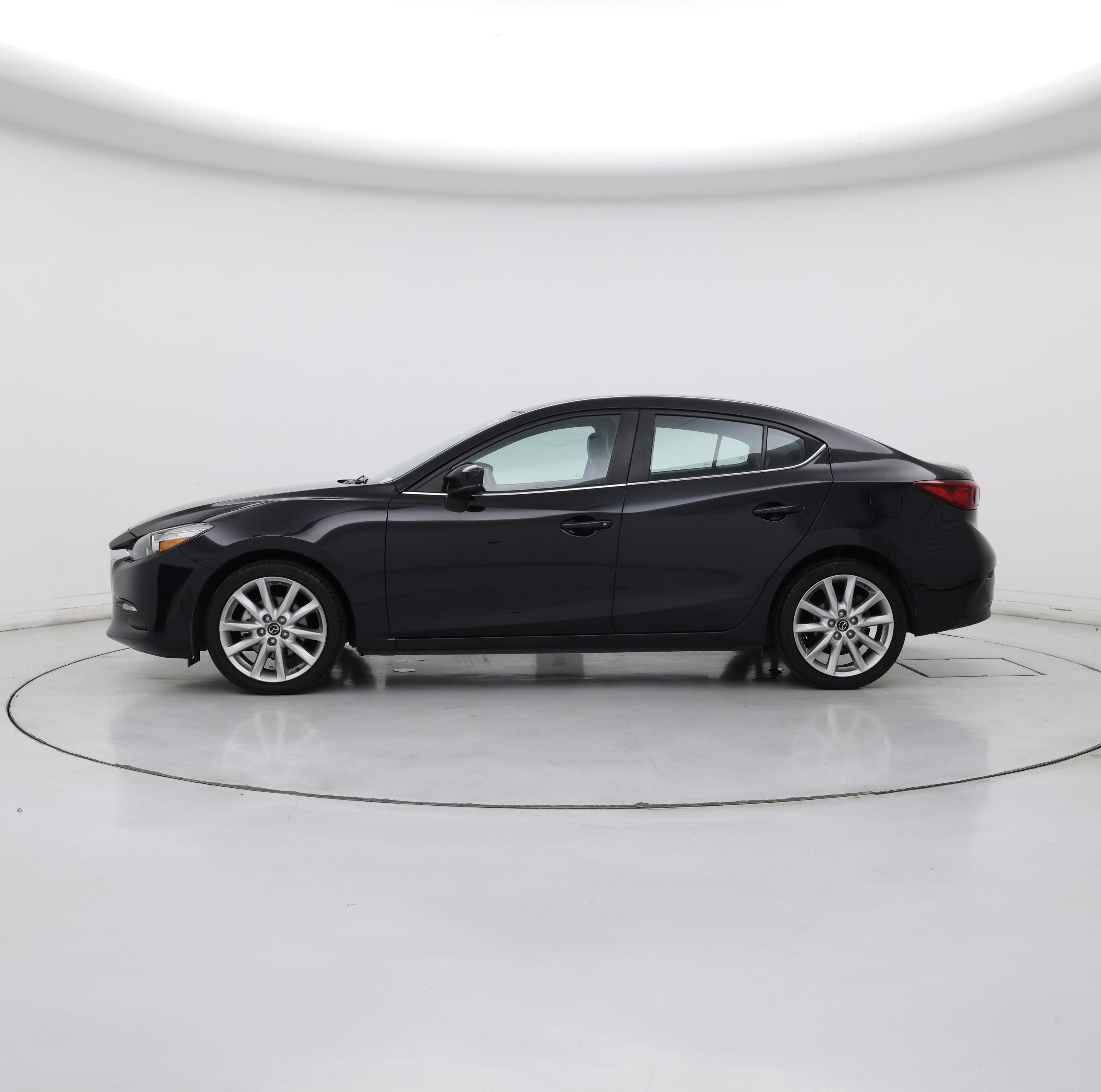 Thumbnail: 2017 Mazda Mazda3 - 3